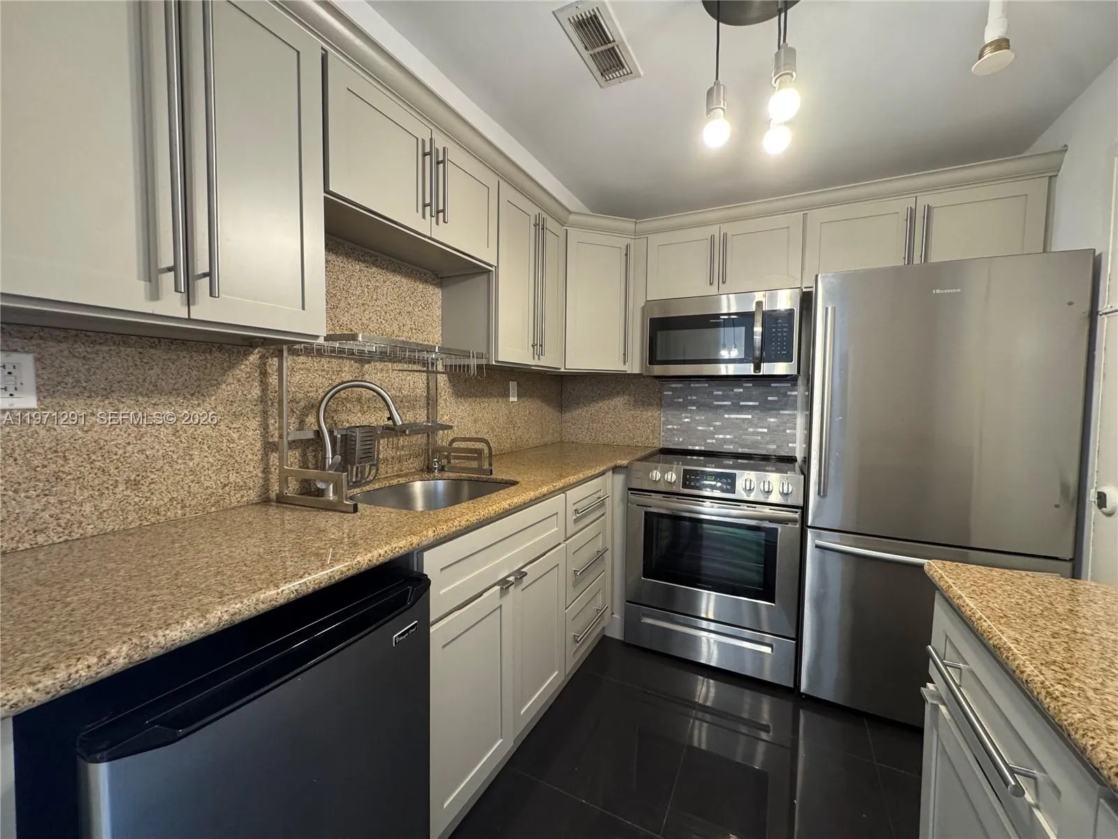 1200 West Ave # 315, Miami Beach FL 33139