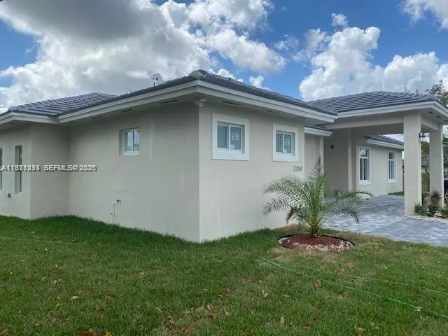 27561 SW 162nd Ct, Homestead FL 33031