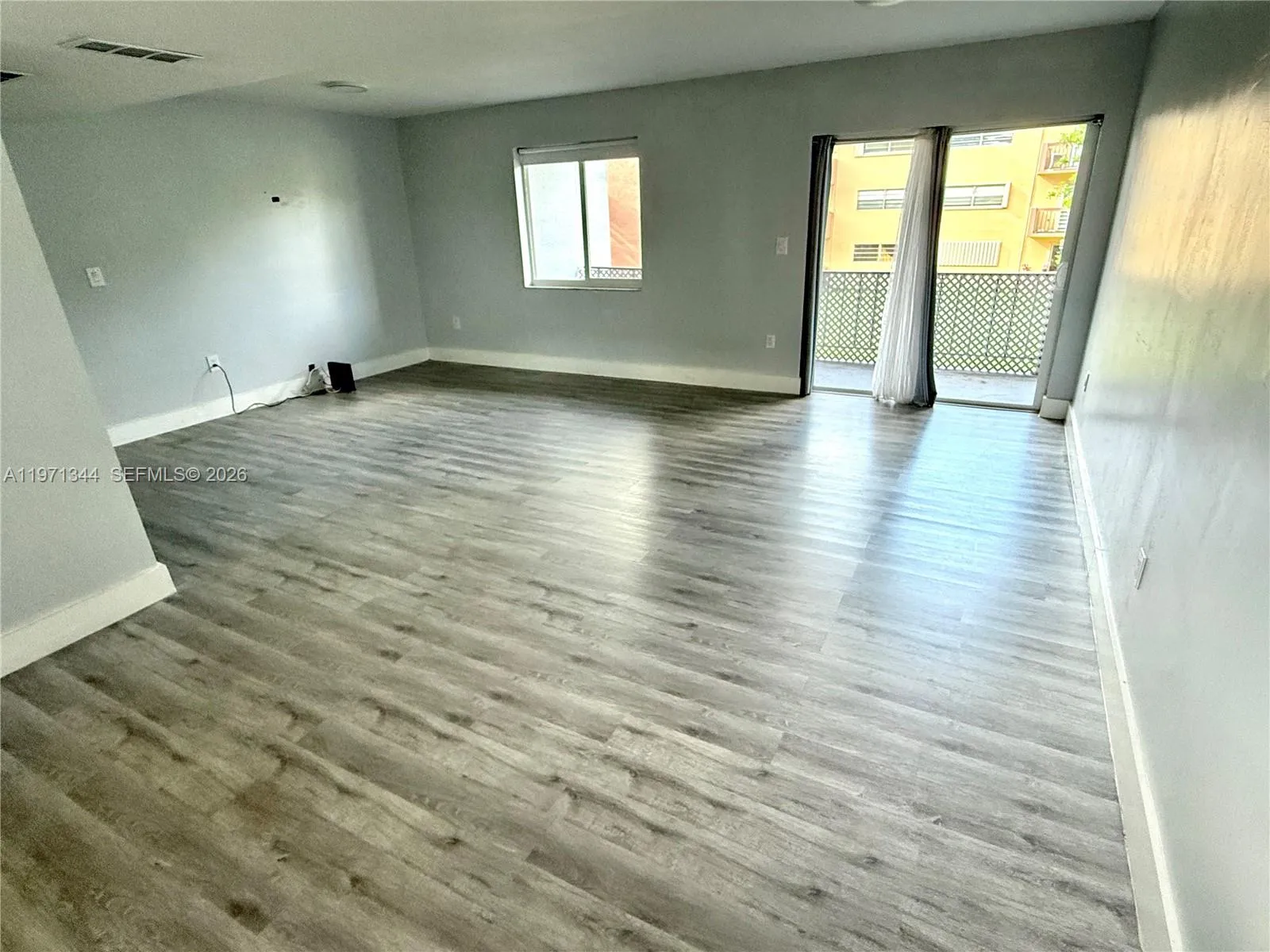399 NW 72nd Ave # 210, Miami FL 33126