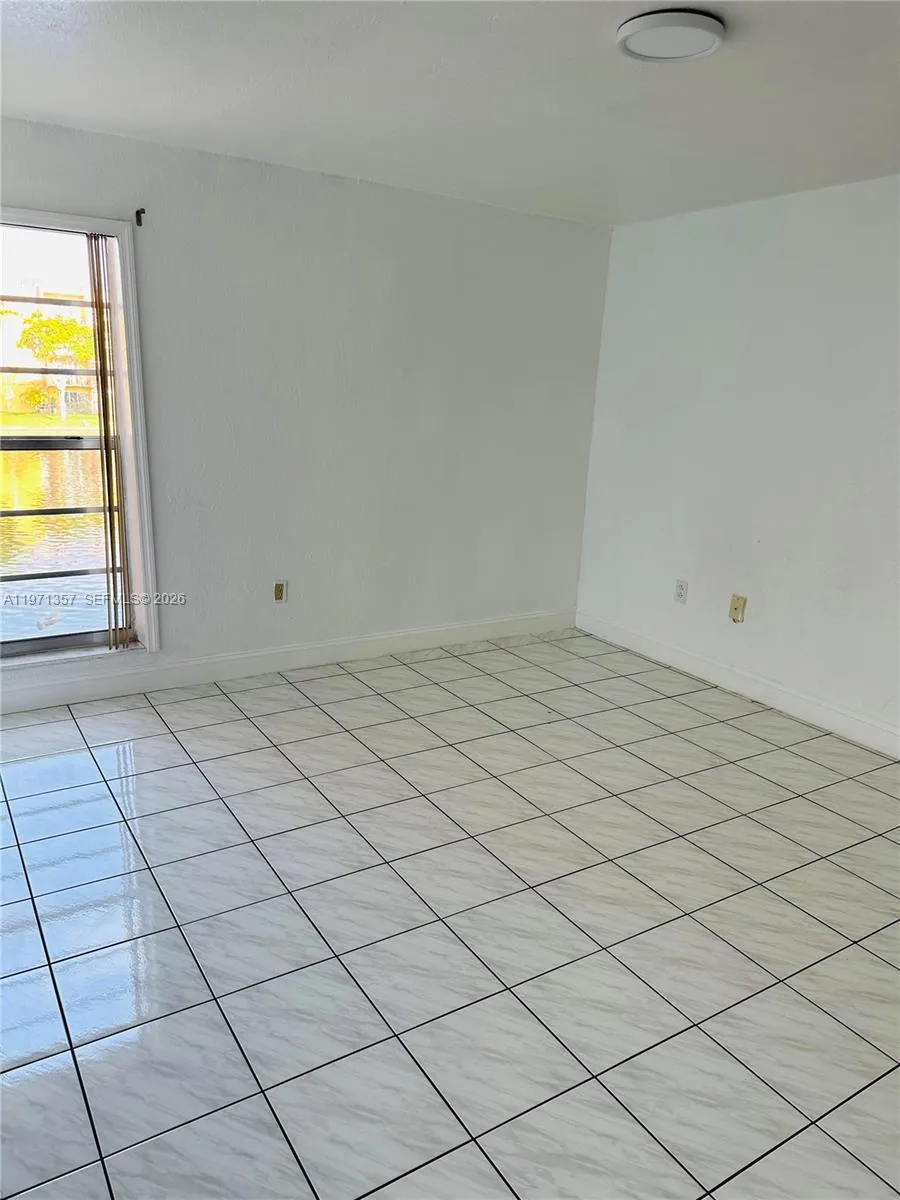 4705 NW 7th St # 7, Miami FL 33126