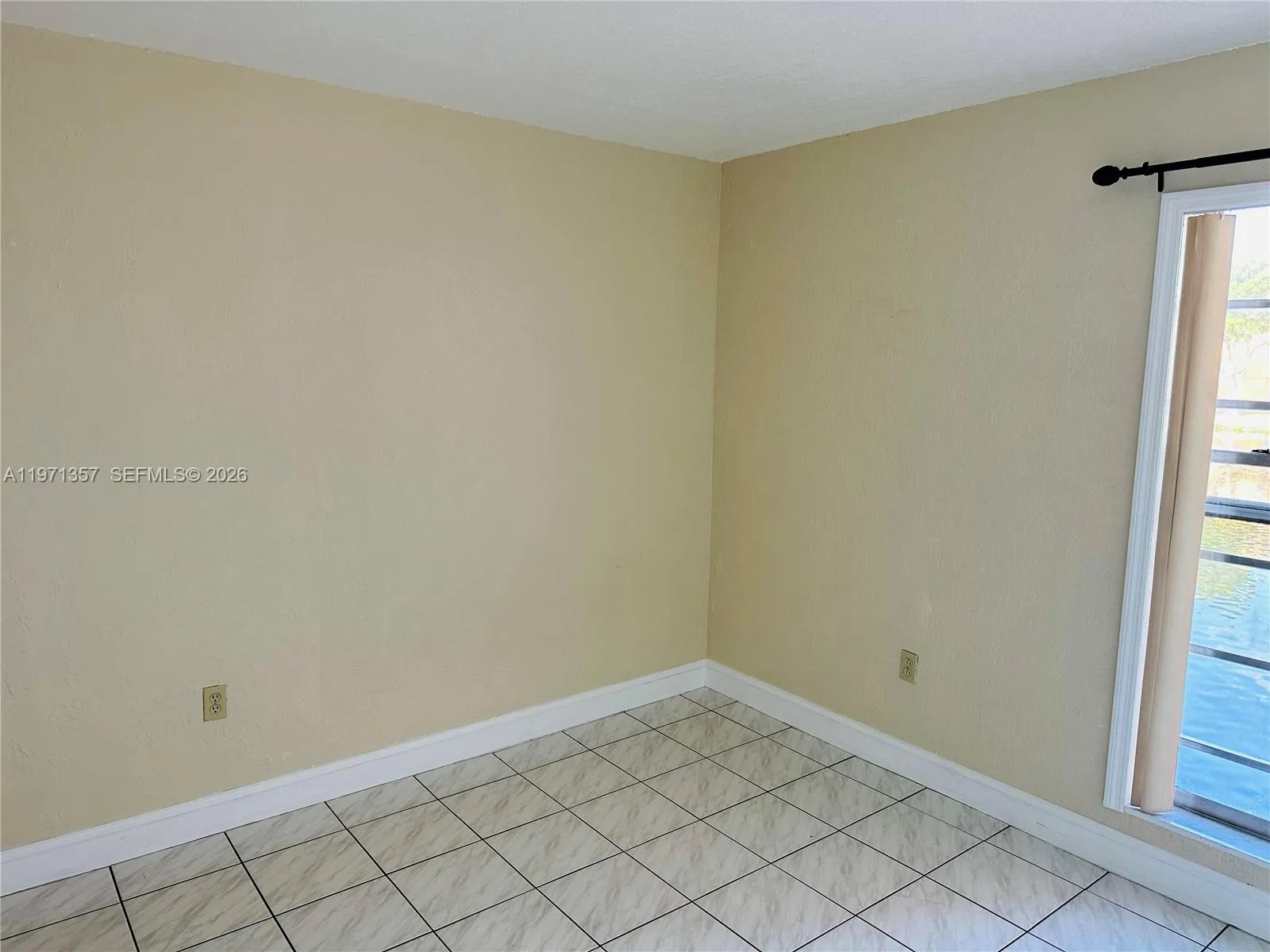 4705 NW 7th St # 7, Miami FL 33126