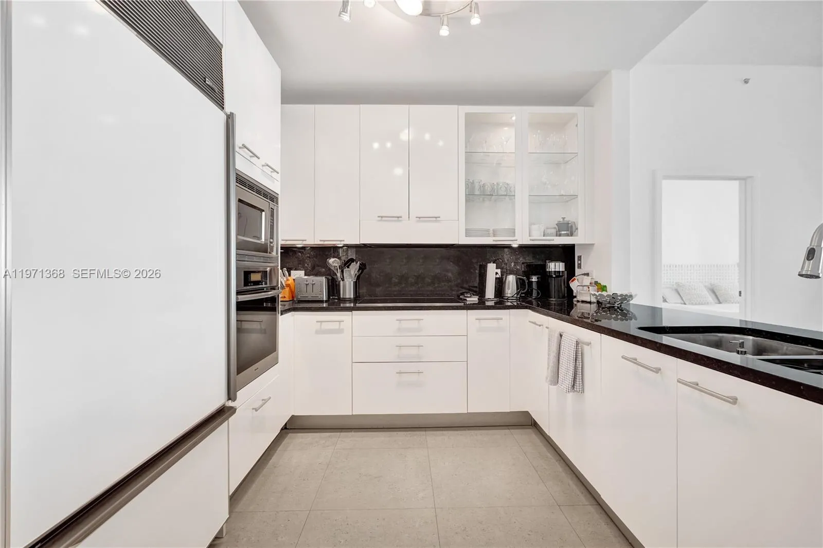6799 Collins Ave # 201, Miami Beach FL 33141