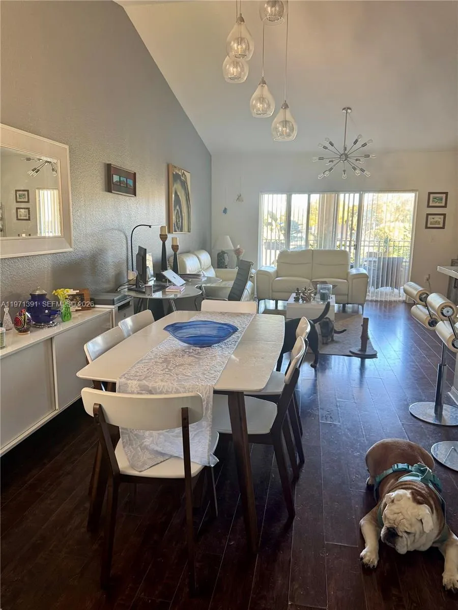 2517 Centergate Dr # 203, Miramar FL 33025