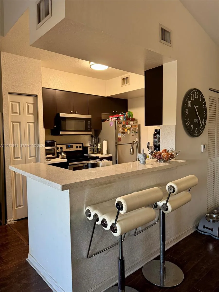 2517 Centergate Dr # 203, Miramar FL 33025