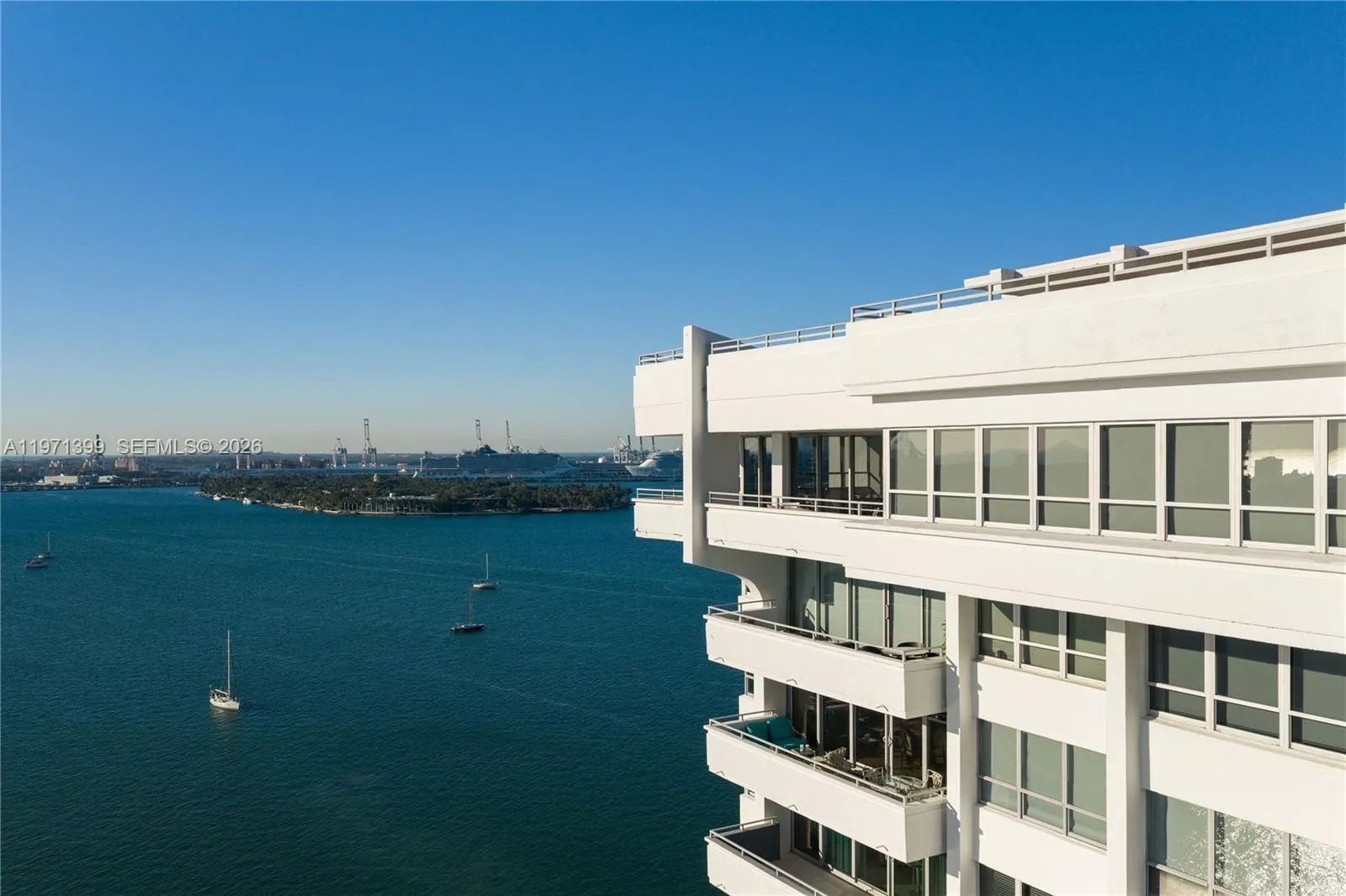 11 Island Ave, Miami Beach FL 33139