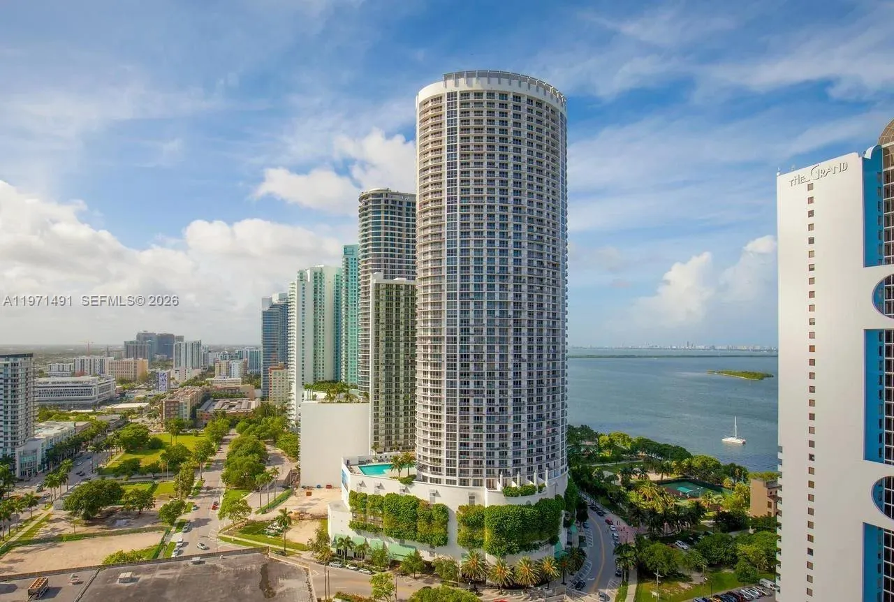 1 bedroom 1 bath for sale at 1750 N Bayshore Dr # 5612, Miami FL 33132