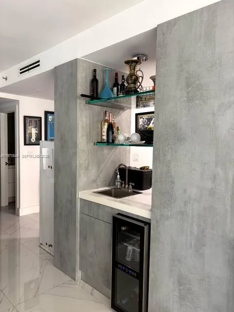 19667 Turnberry Way # 27E, Aventura FL 33180