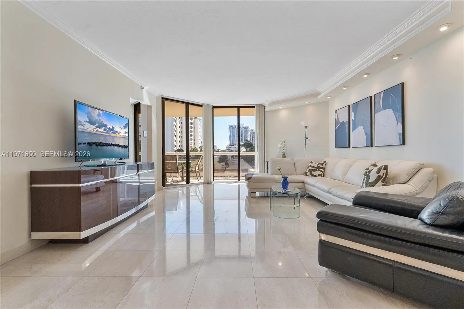 20191 E Country Club Dr # 510, Aventura FL 33180