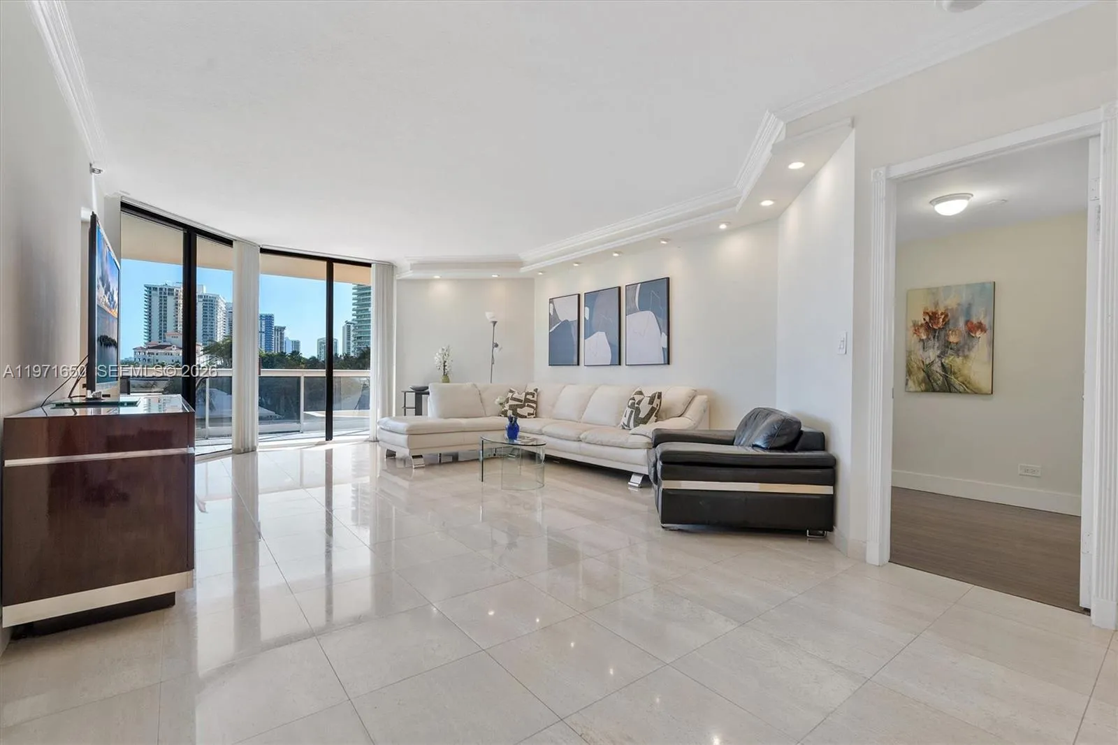 20191 E Country Club Dr # 510, Aventura FL 33180