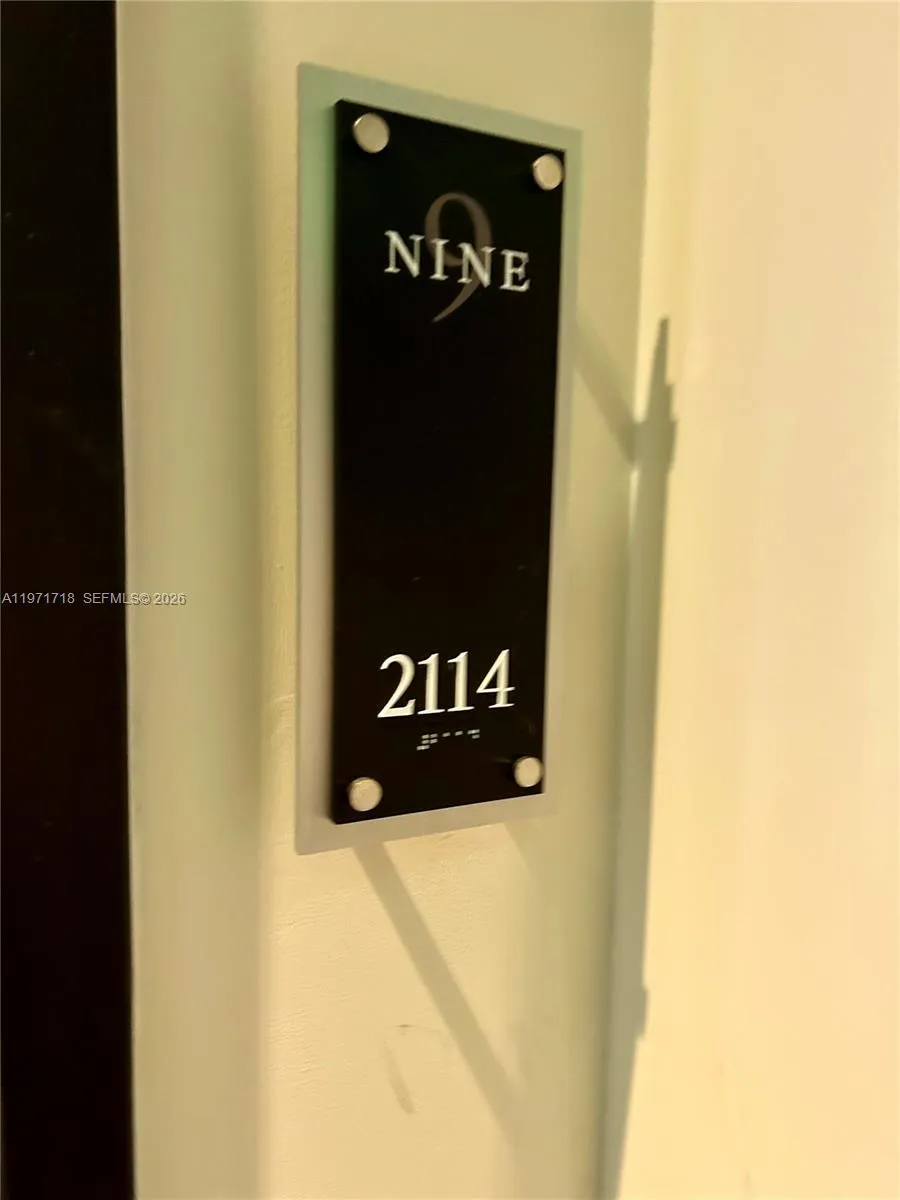 999 SW 1st Ave # 2114, Miami FL 33130