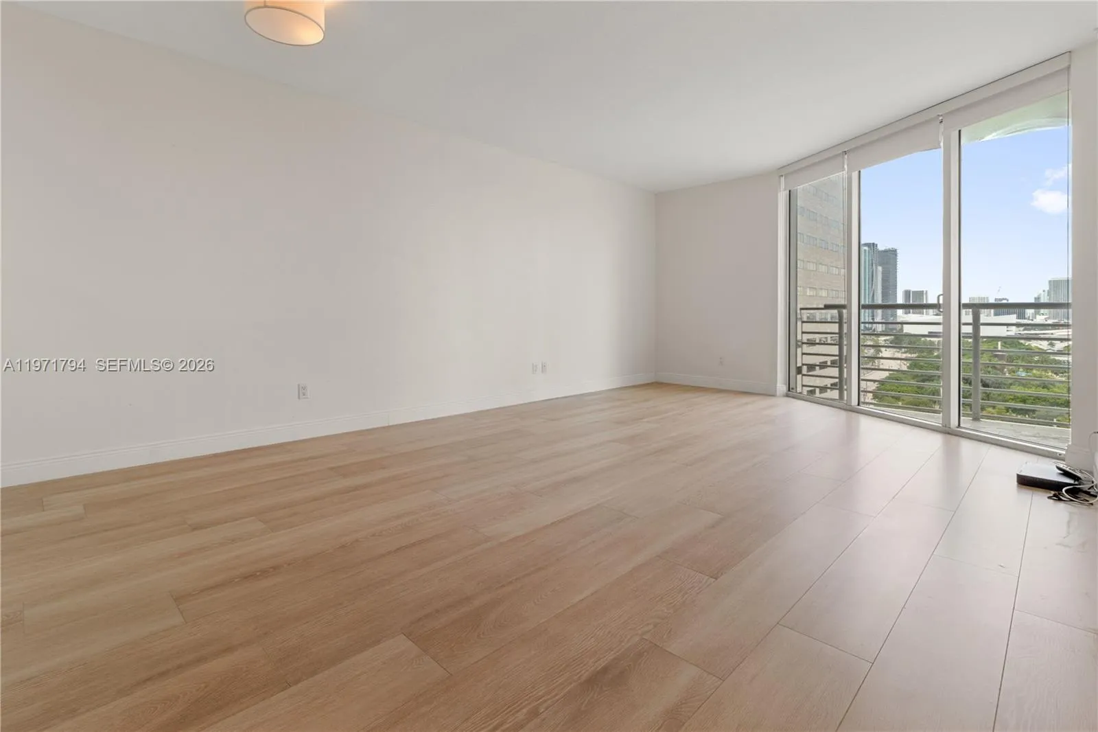 325 S Biscayne Blvd # 1718, Miami FL 33131