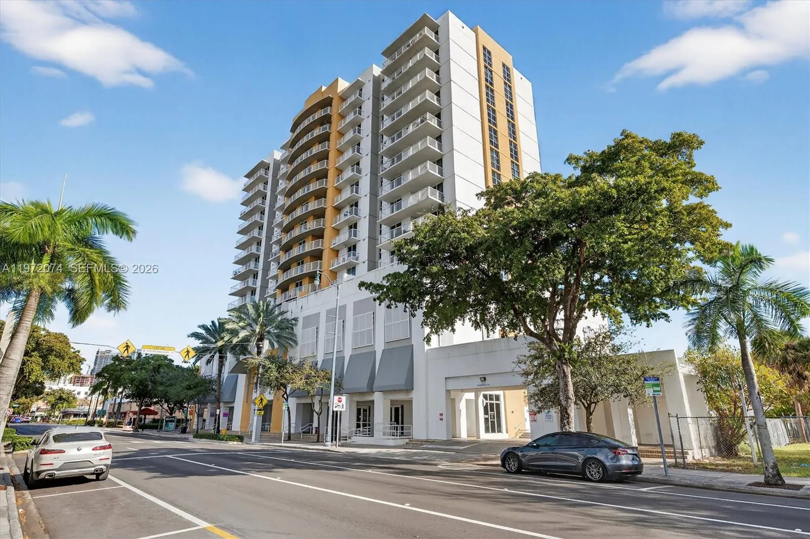 1 bedroom 1 bath for sale at 900 SW 8th St # 505, Miami FL 33130