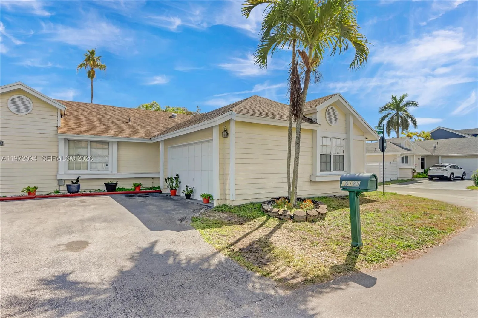 3 bedroom 3 bath for sale at 10125 SW 139th Pl, Miami FL 33186