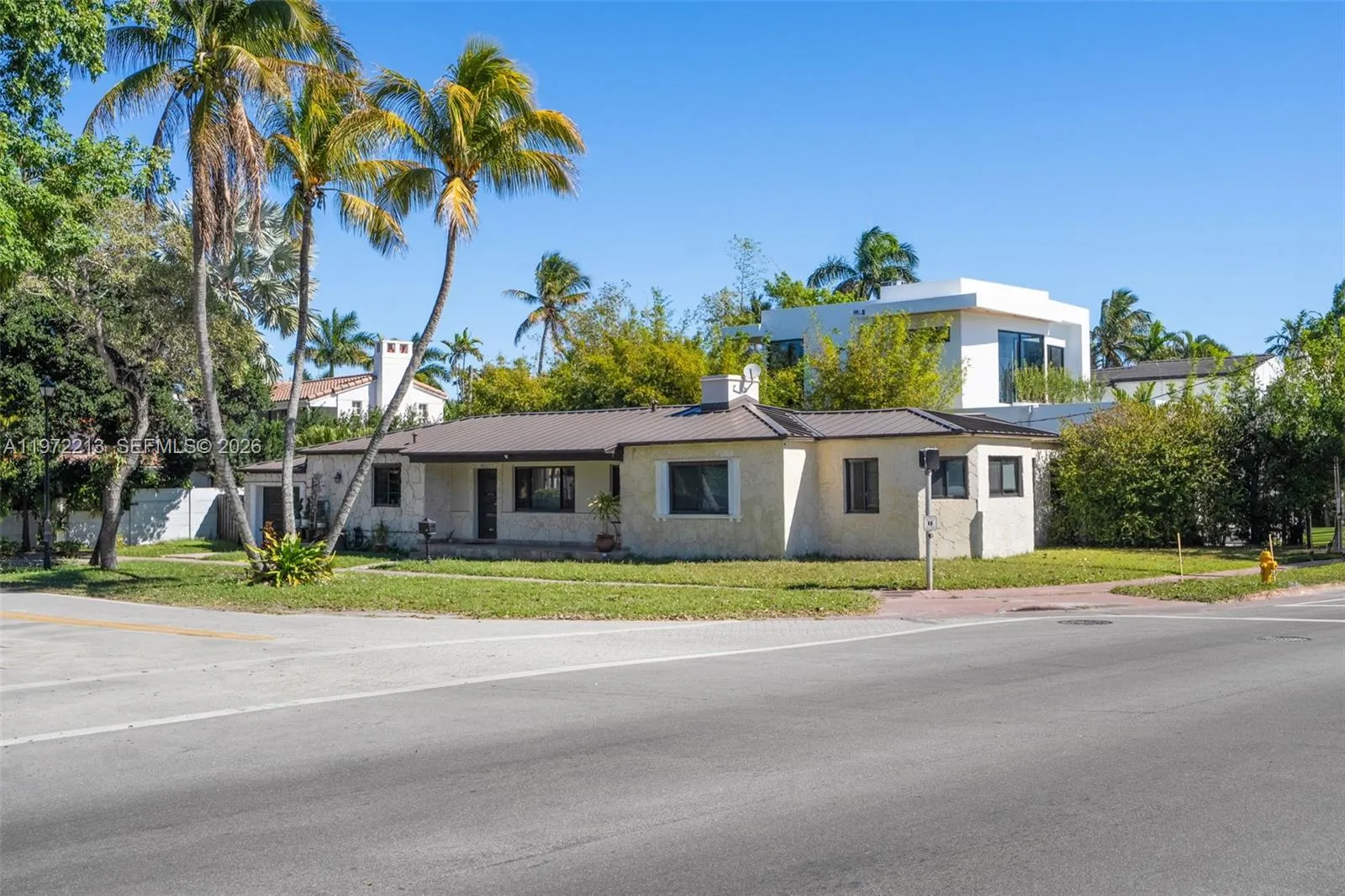 3 bedroom 3 bath for sale at 6311 La Gorce Dr, Miami Beach FL 33141