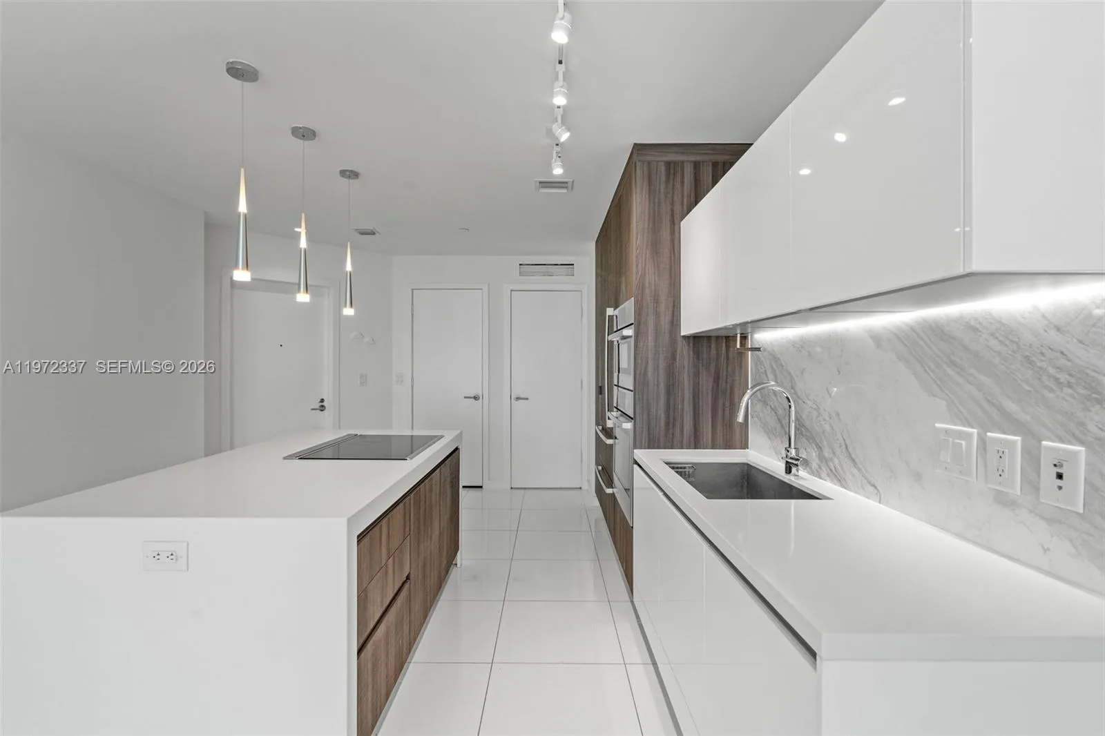 1 bedroom 2 bath for sale at 851 NE 1st Ave # 1506, Miami FL 33132