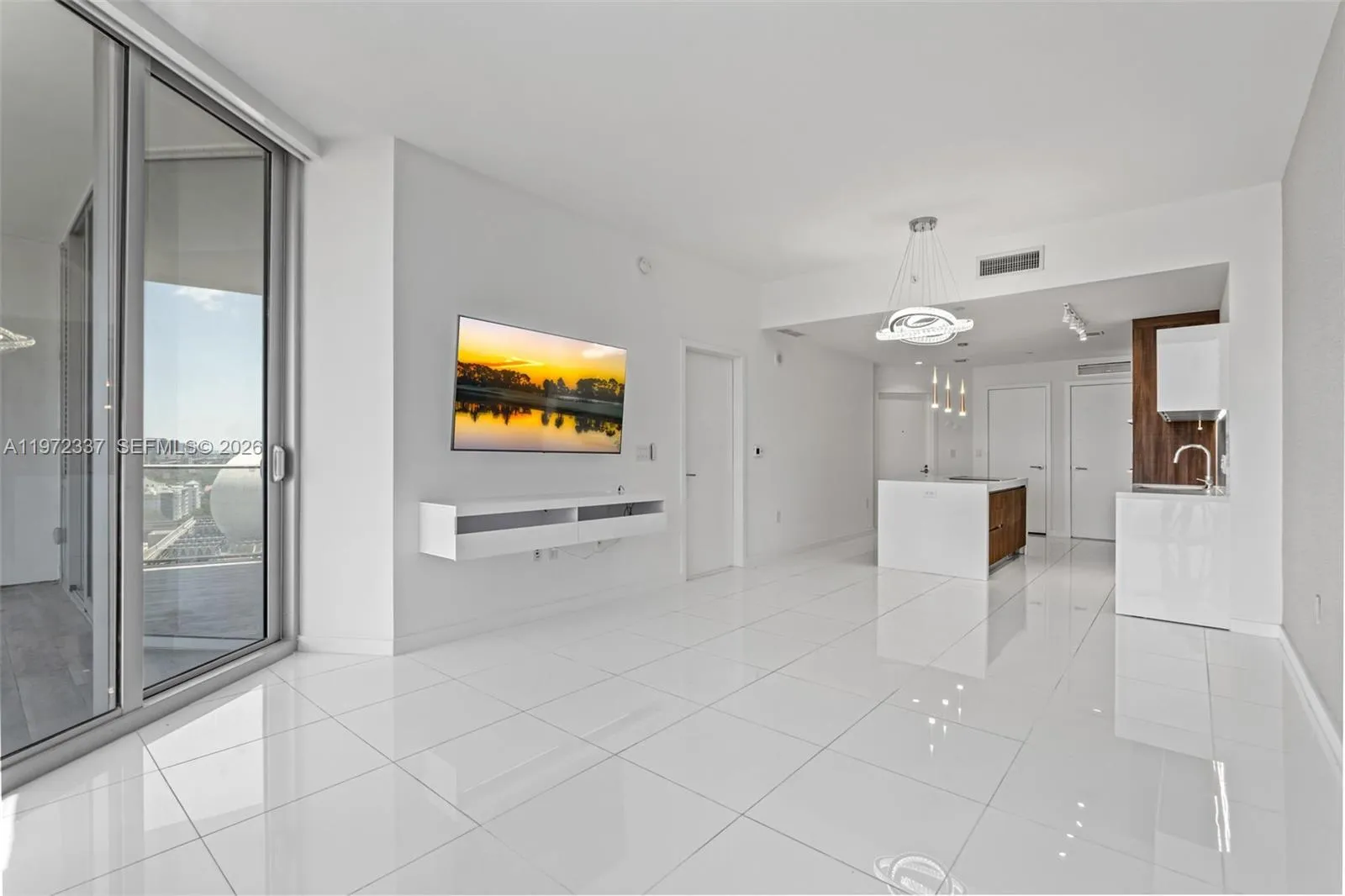 851 NE 1st Ave # 1506, Miami FL 33132