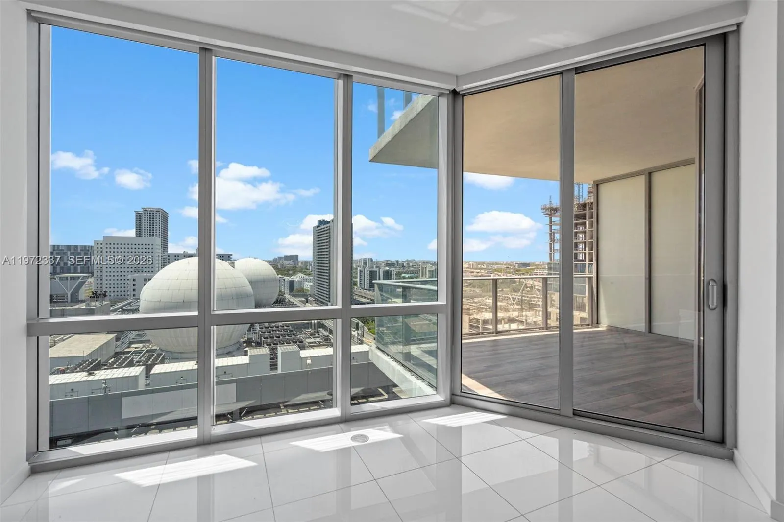 851 NE 1st Ave # 1506, Miami FL 33132