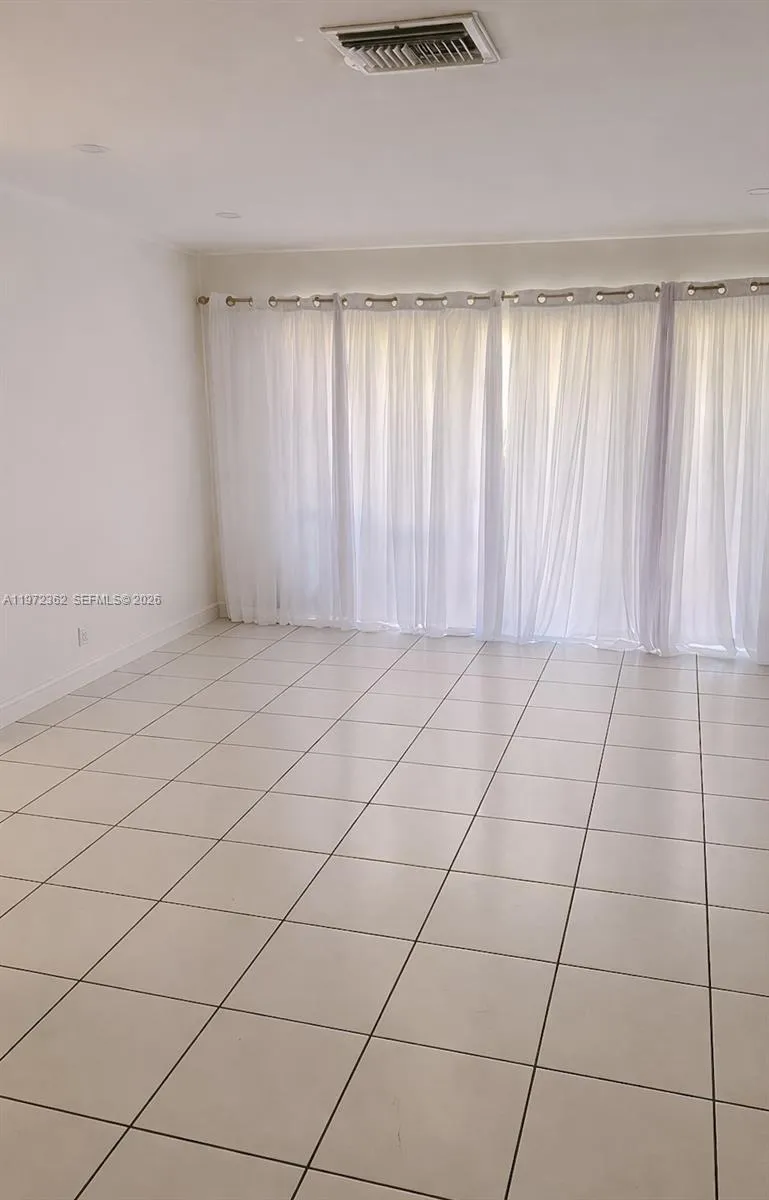 13820 SW 112th St # 204, Miami FL 33186