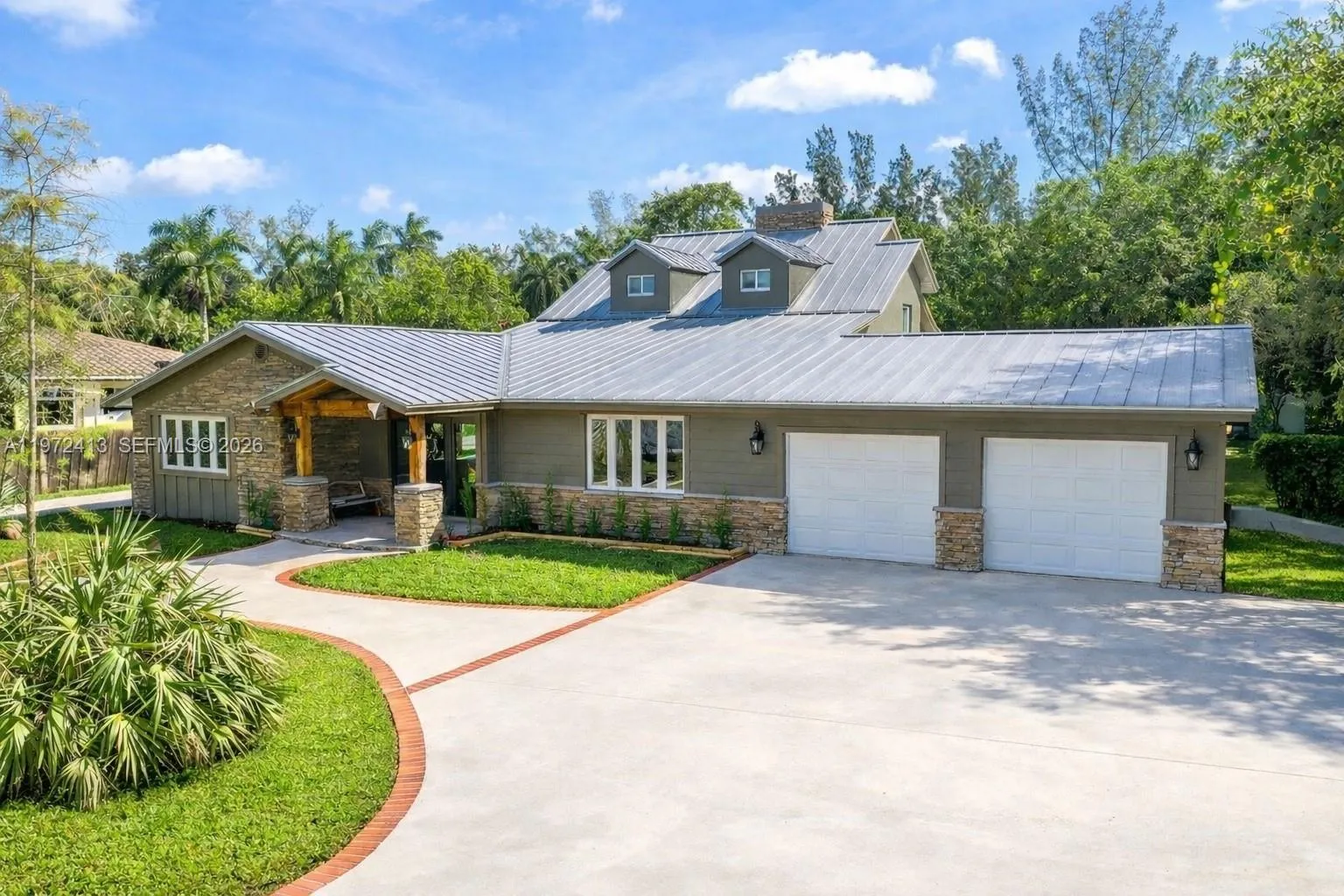 400 Farmington Dr, Plantation FL 33317