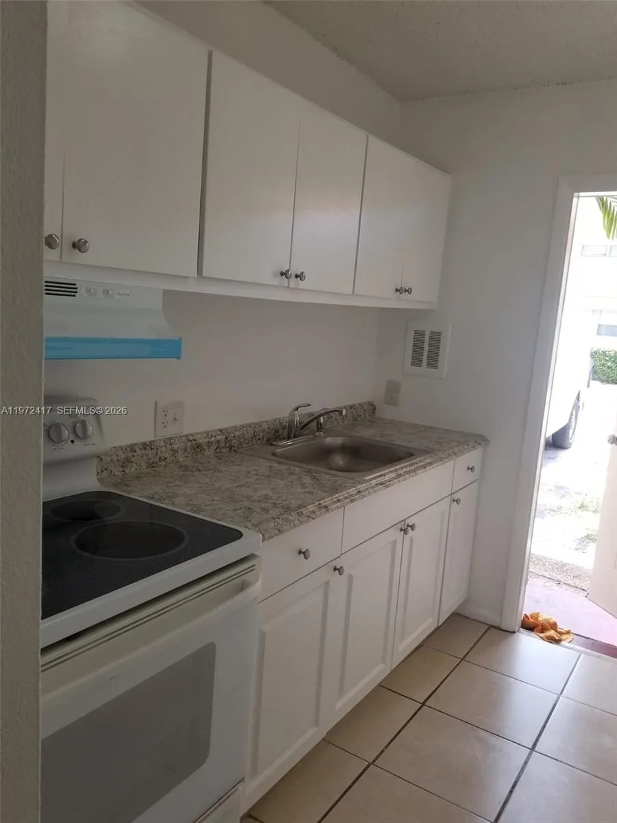 850 E Commercial Blvd # 139E, Oakland Park FL 33334