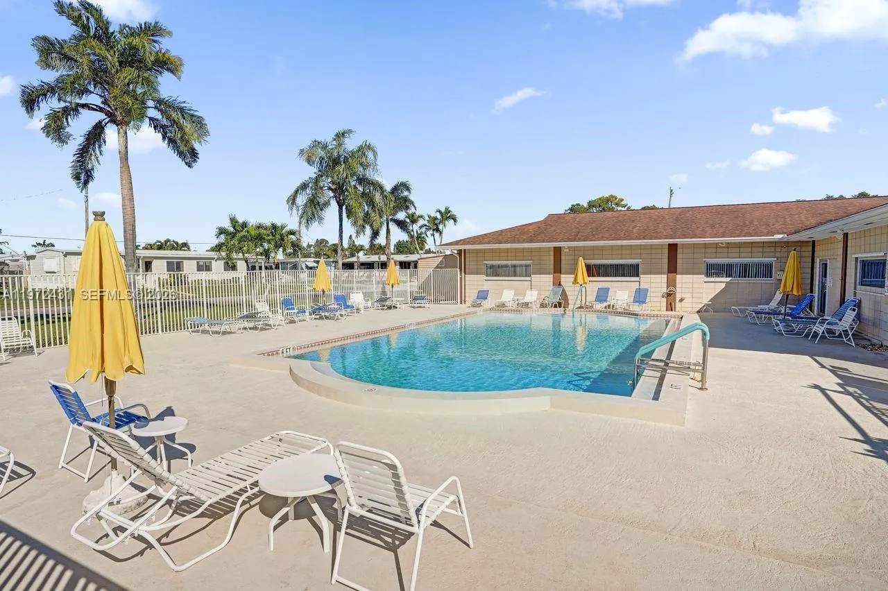 4035 Marigold Rd, Boynton Beach FL 33436