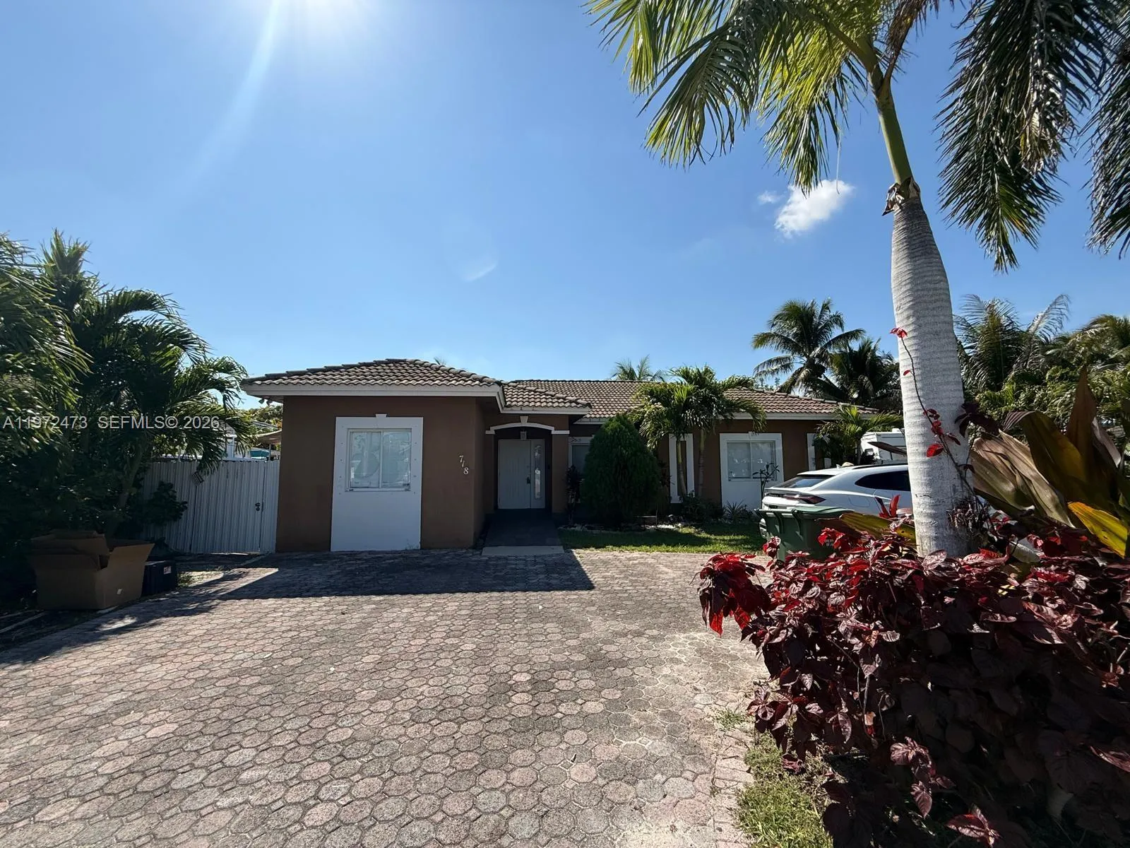 718 SE 12th Ter, Homestead FL 33033