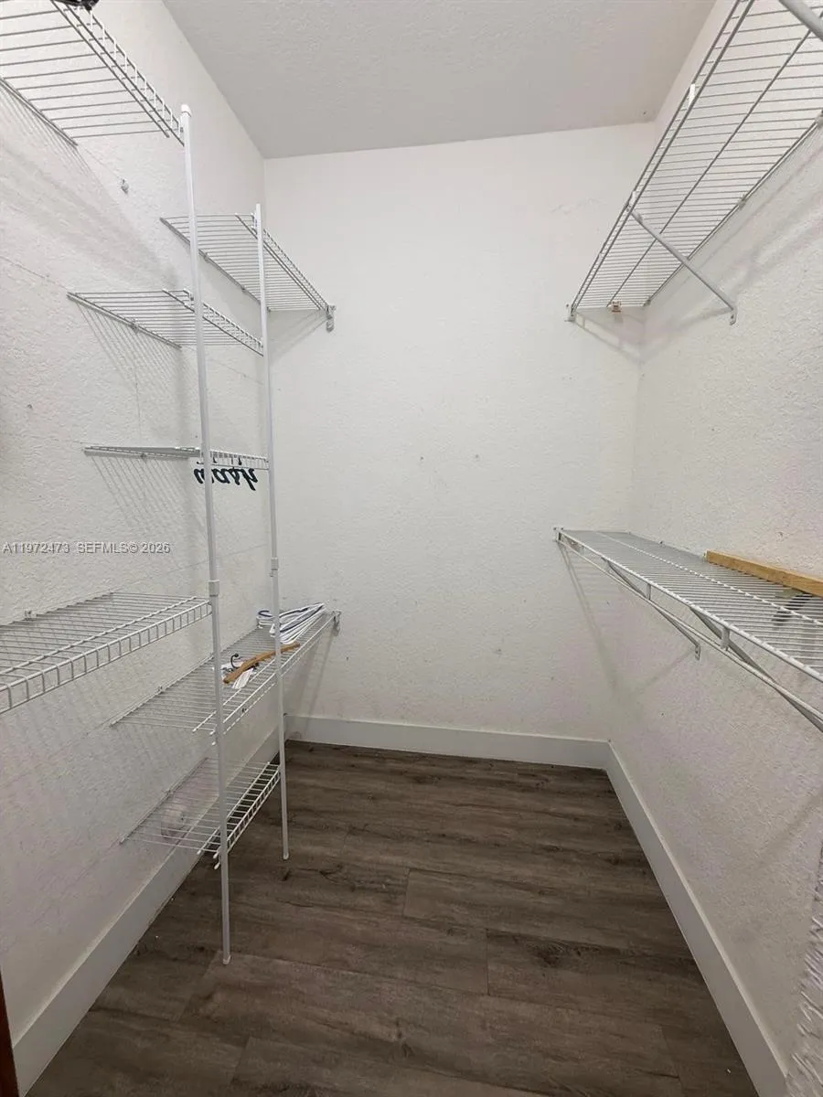 718 SE 12th Ter, Homestead FL 33033