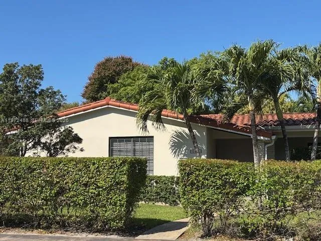 2 bedroom 2 bath for rent at 3400 S Le Jeune Rd # 3404, Coral Gables FL 33134