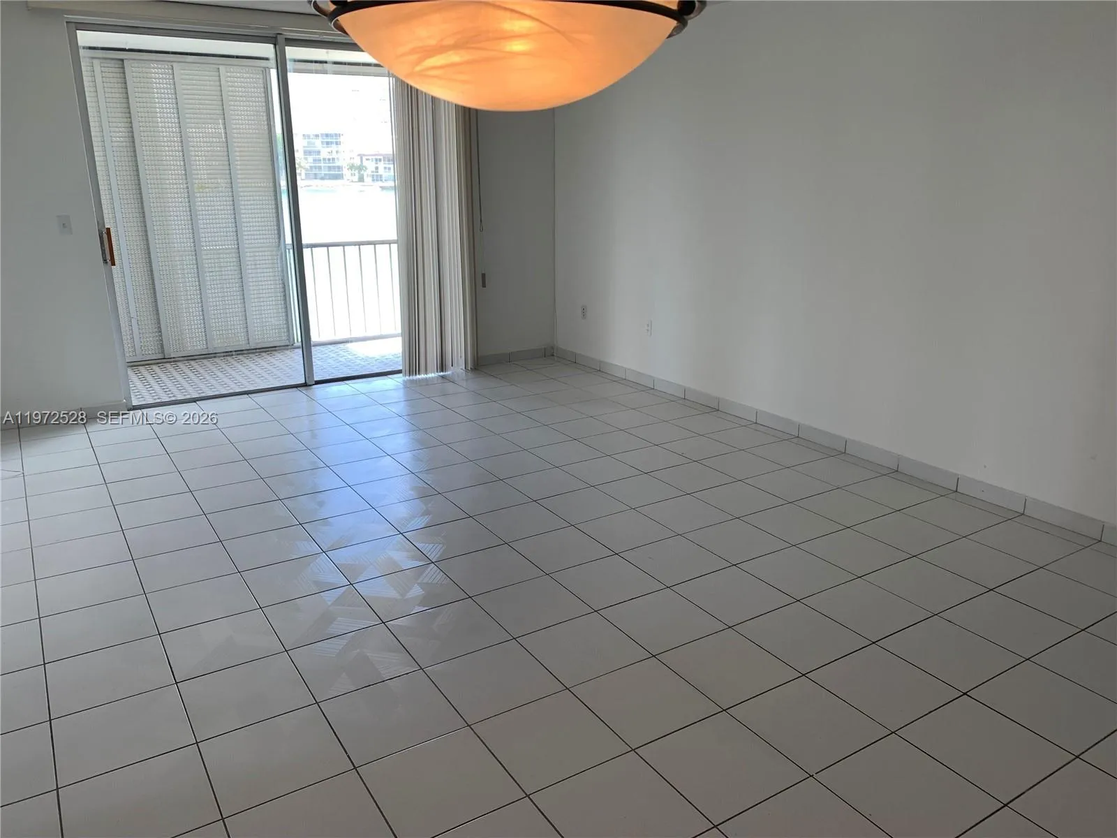 2861 Leonard Dr # F301, Aventura FL 33160