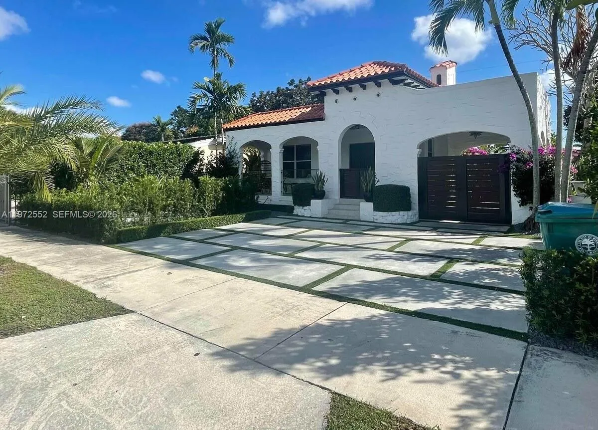 3 bedroom 2 bath for sale at 5648 SW 5th Ter, Miami FL 33134