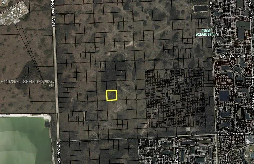 30-49-18 unincorporated, Miami FL 33185