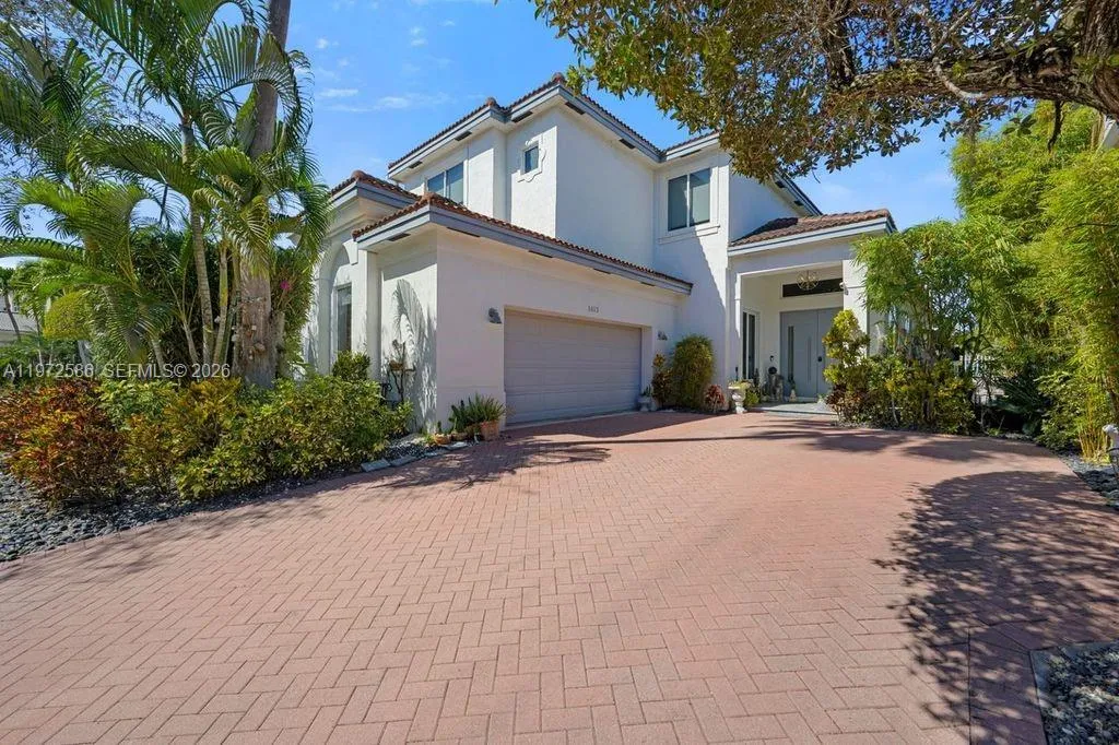 1615 NE 196th St, Miami FL 33179