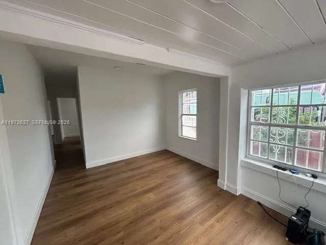 34 NW 69th St, Miami FL 33150