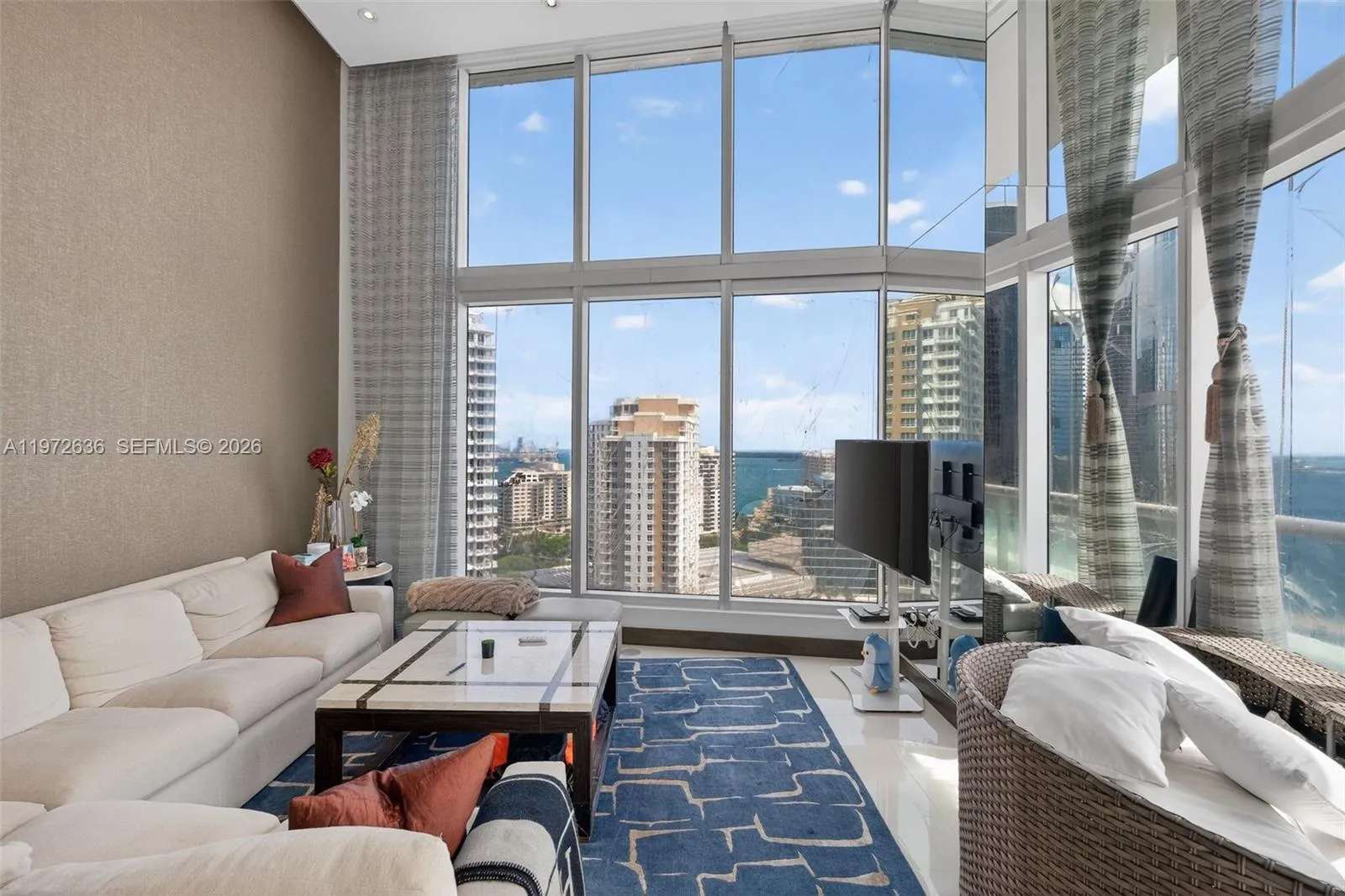 495 Brickell avenue # 2201, Miami FL 33131
