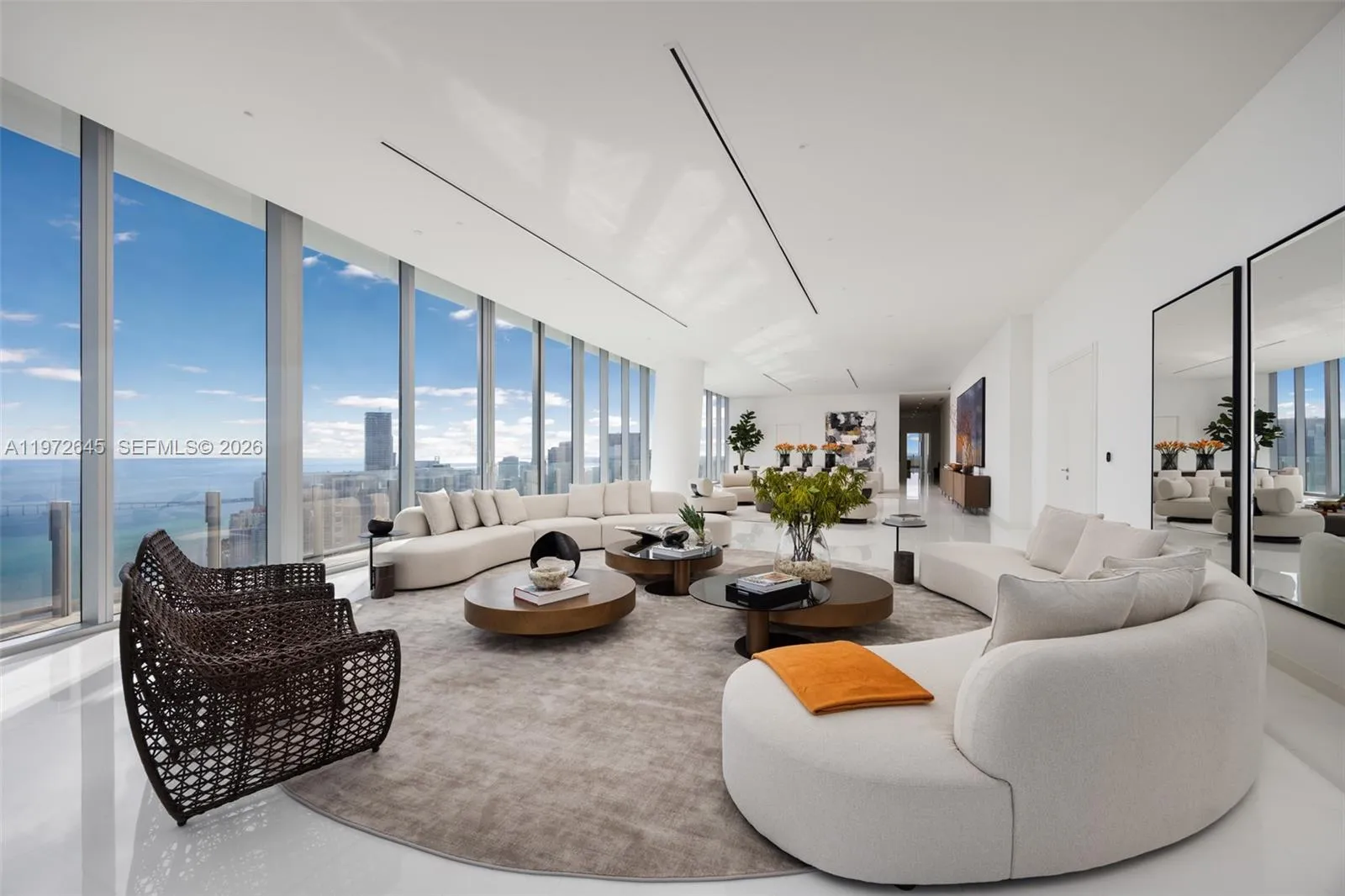 300 Biscayne Boulevard Way, Miami FL 33131