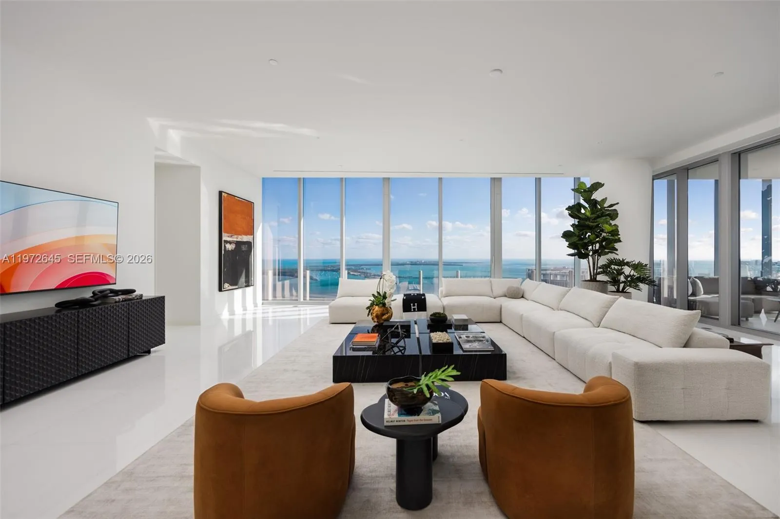 300 Biscayne Boulevard Way, Miami FL 33131