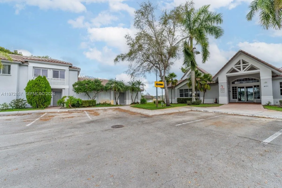 20839 NW 4th St, Pembroke Pines FL 33029