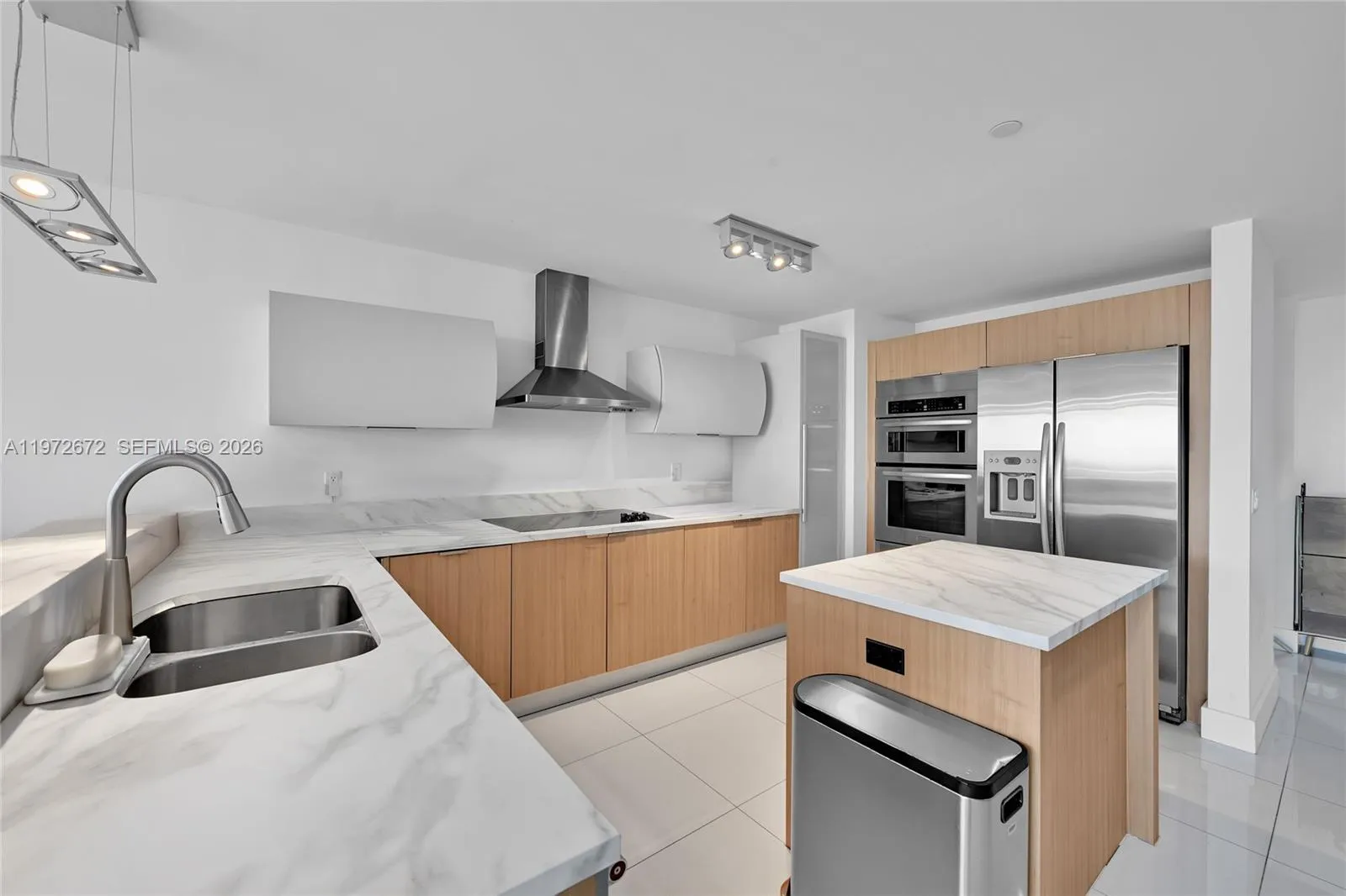 2950 NE 188th St # 534, Aventura FL 33180