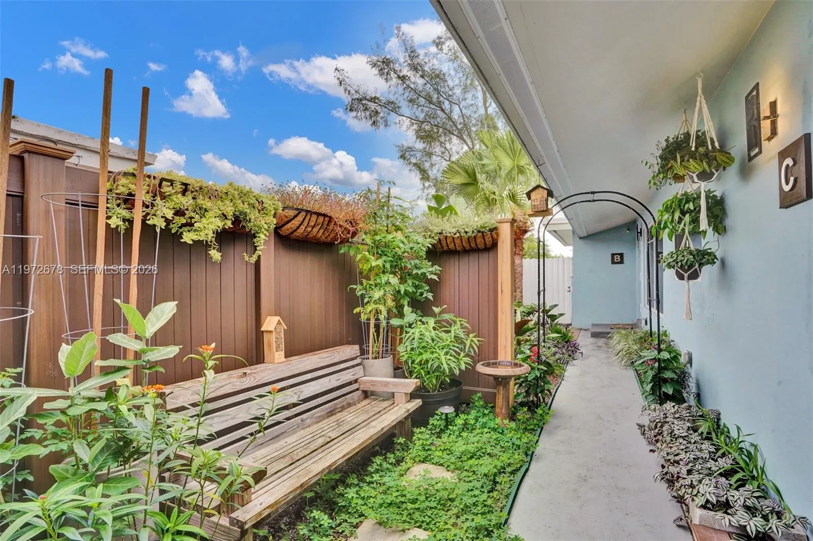 1236 NE 18th Ave, Fort Lauderdale FL 33304