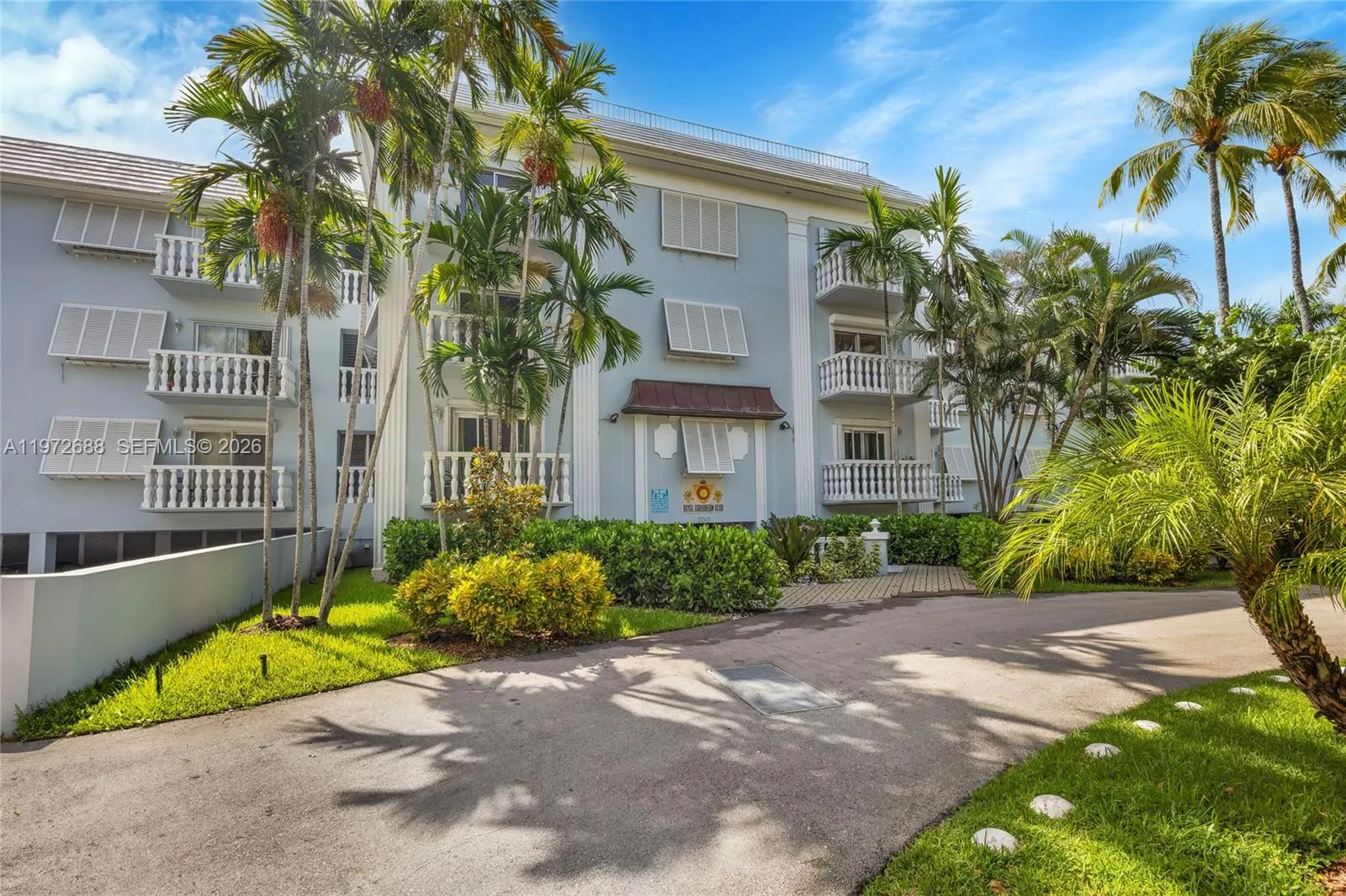 2 bedroom 2 bath for rent at 1150 Madruga Ave # B301, Coral Gables FL 33146