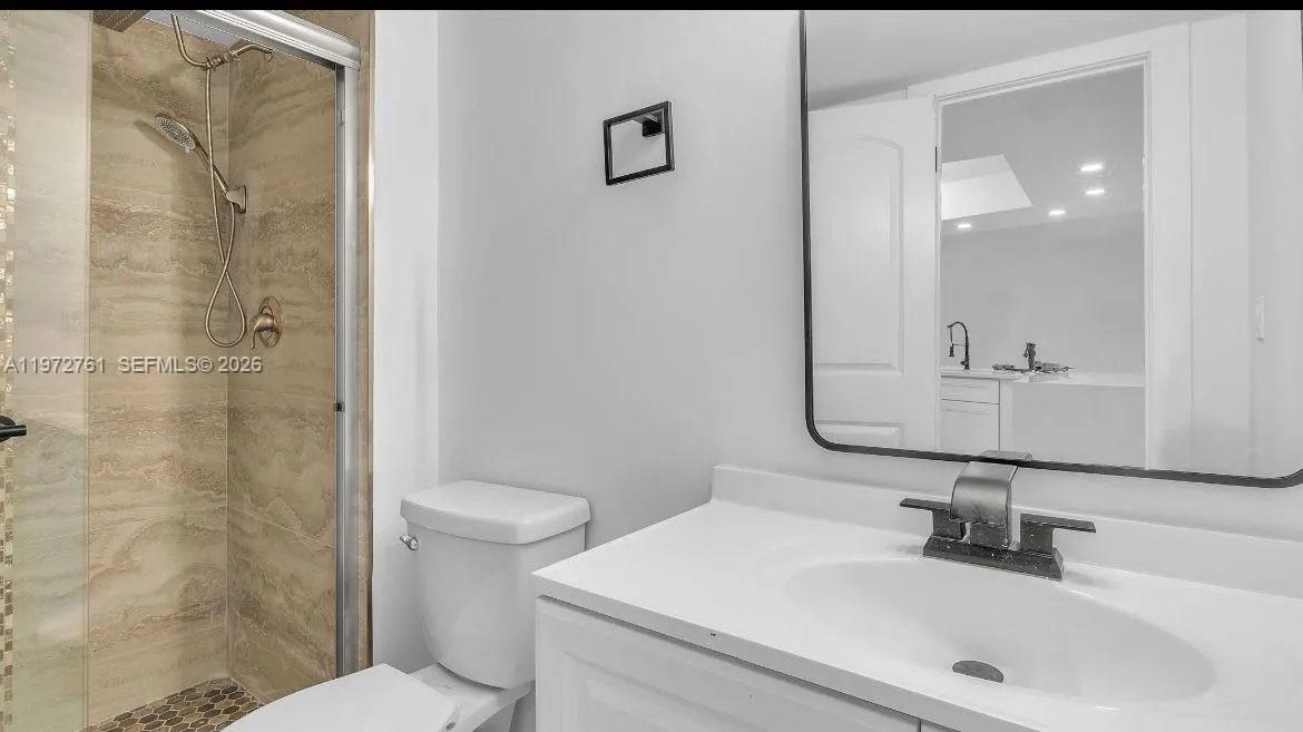 6911 Environ Blvd # 4J, Lauderhill FL 33319