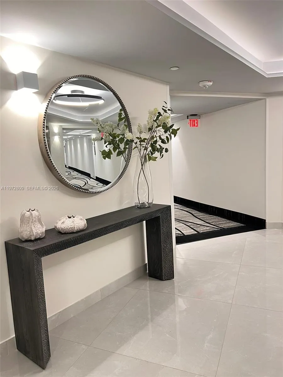 3180 S Ocean Dr # 1418, Hallandale Beach FL 33009