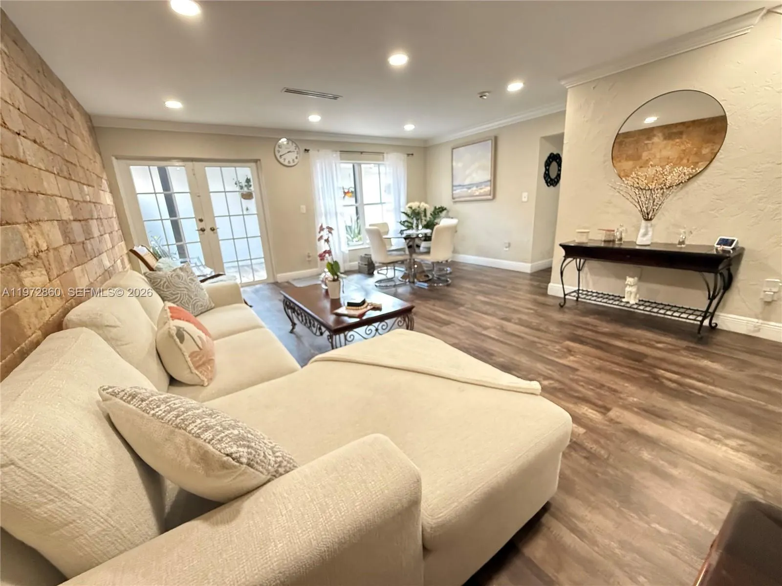 8648 NW 1st Ln, Miami FL 33126