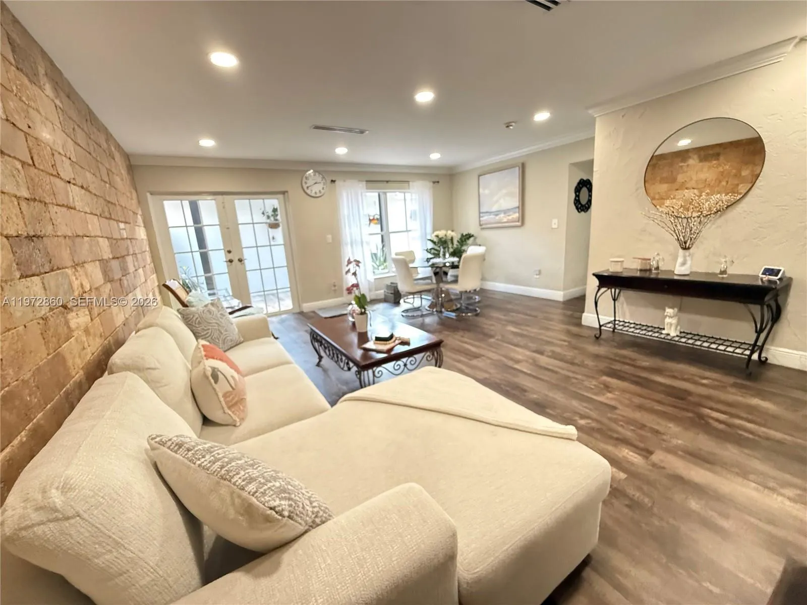 8648 NW 1st Ln, Miami FL 33126