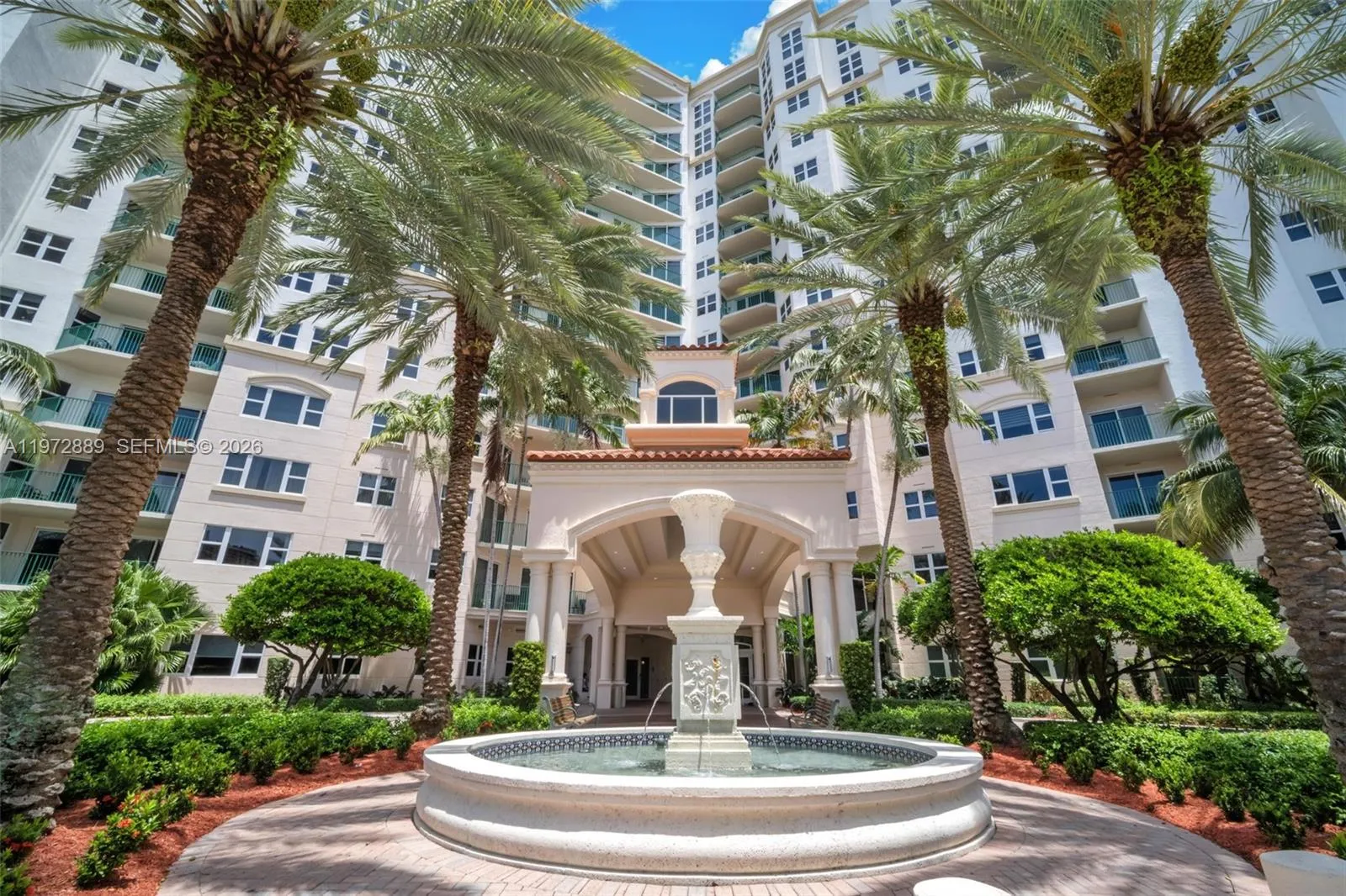 20000 E Country Club Dr # 714, Aventura FL 33180