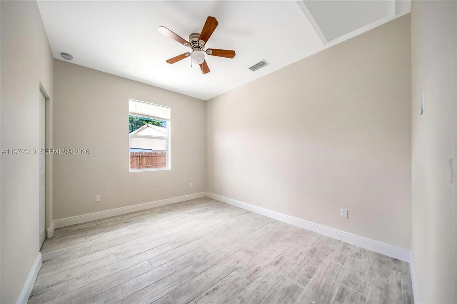 1546 W 26th Ct, Riviera Beach FL 33404