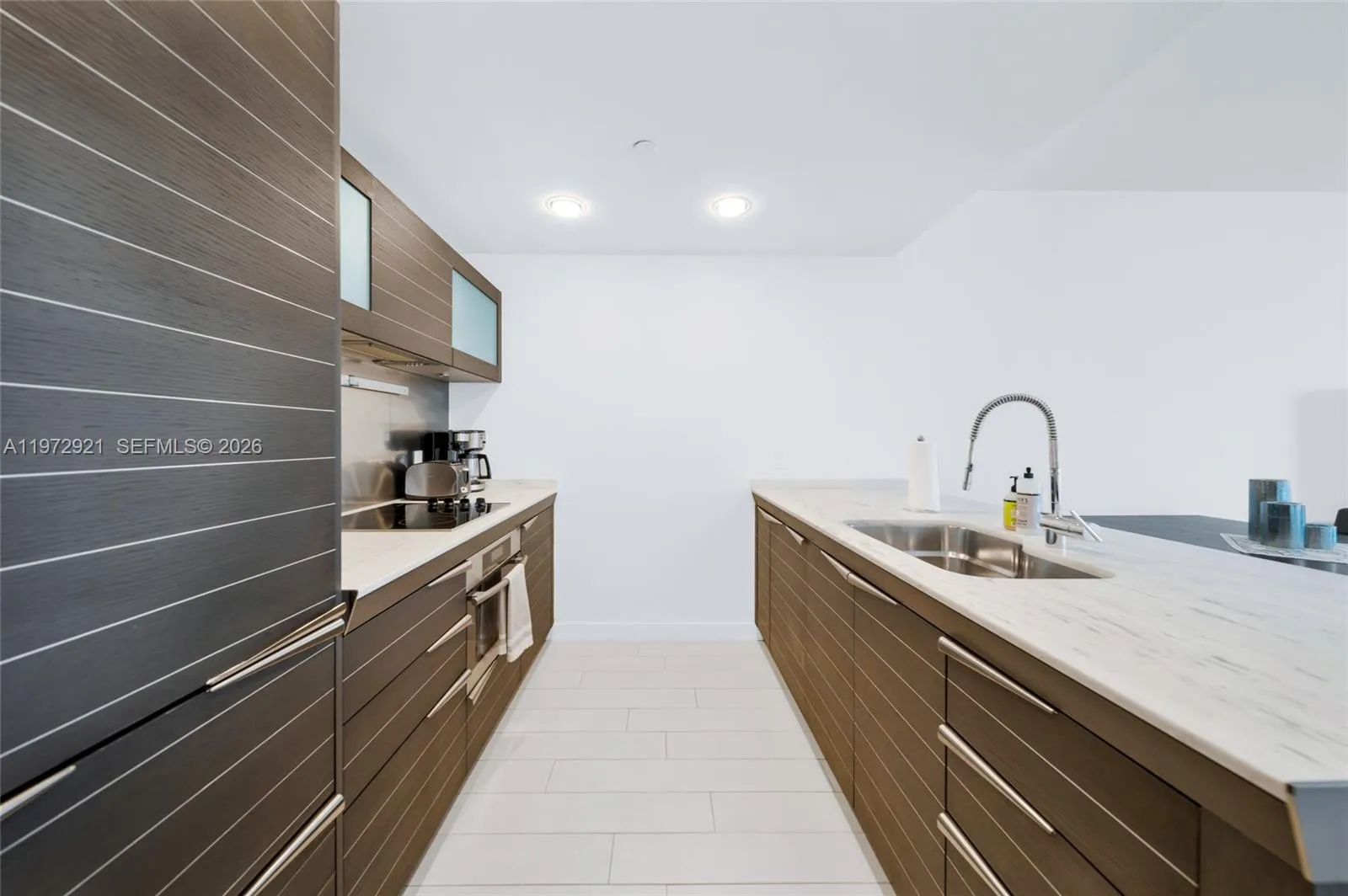 200 Biscayne Boulevard Way # 3811, Miami FL 33131