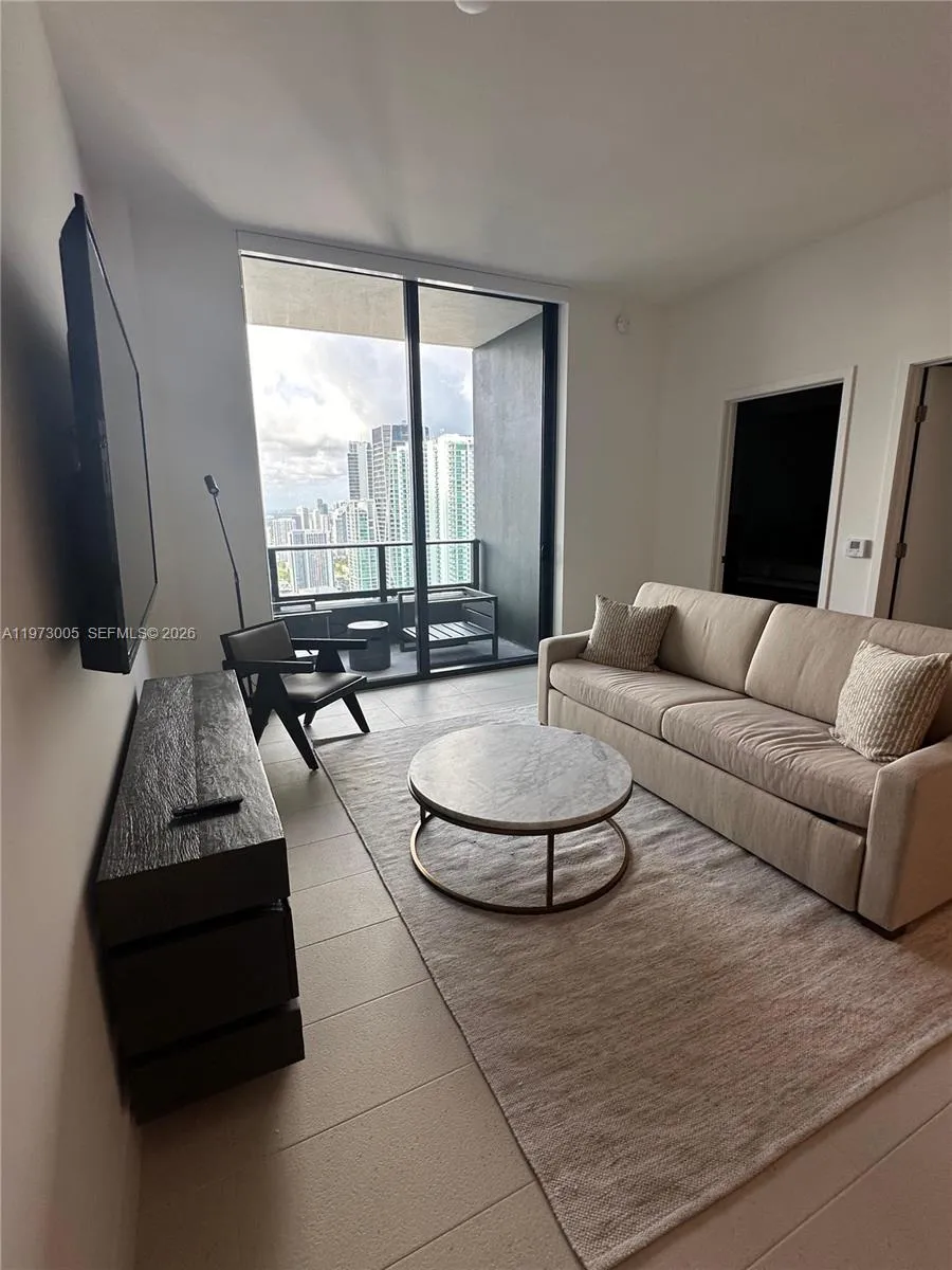 159 NE 6th St # 4811, Miami FL 33132