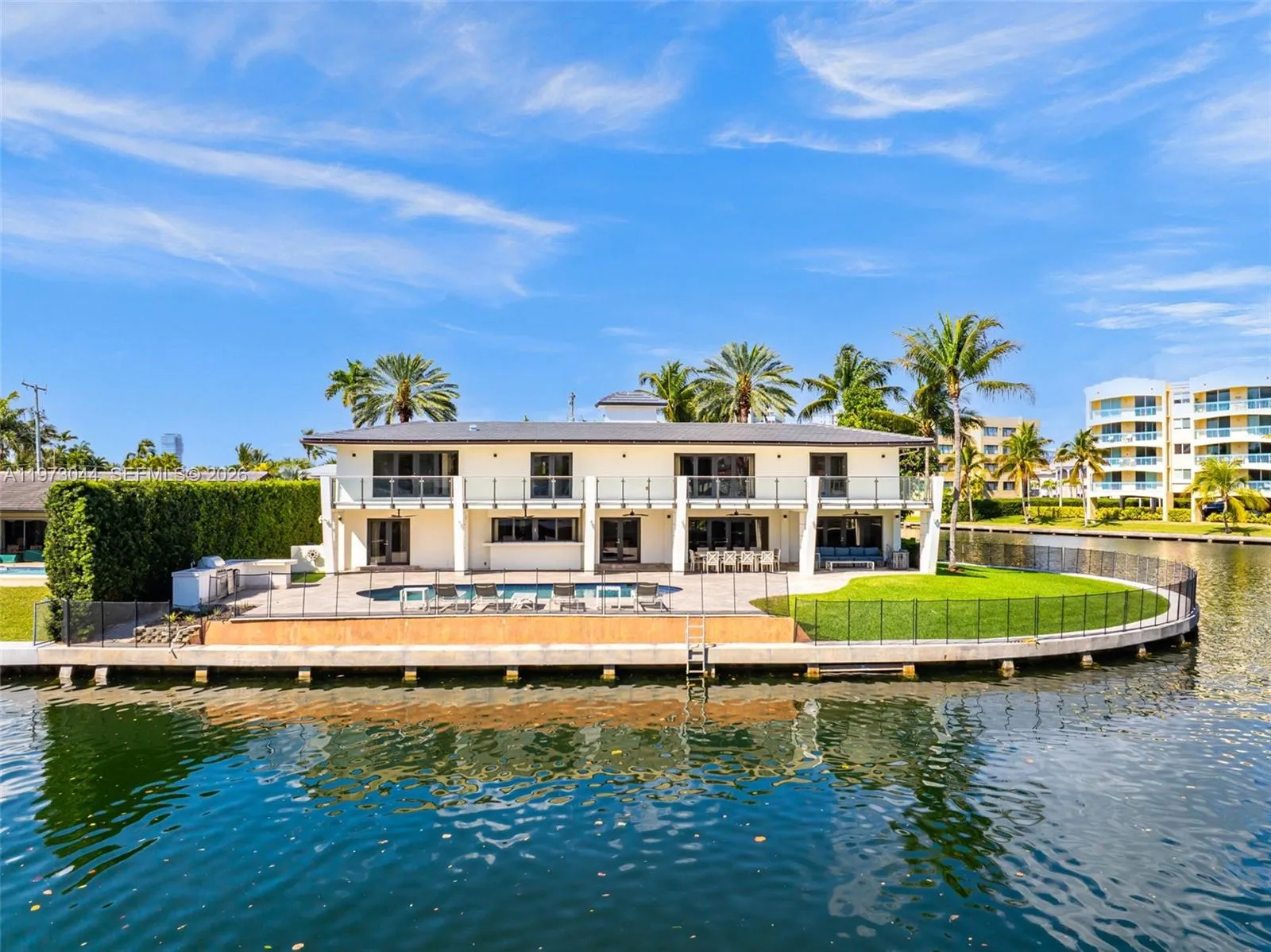 501 Hibiscus Dr, Hallandale Beach FL 33009