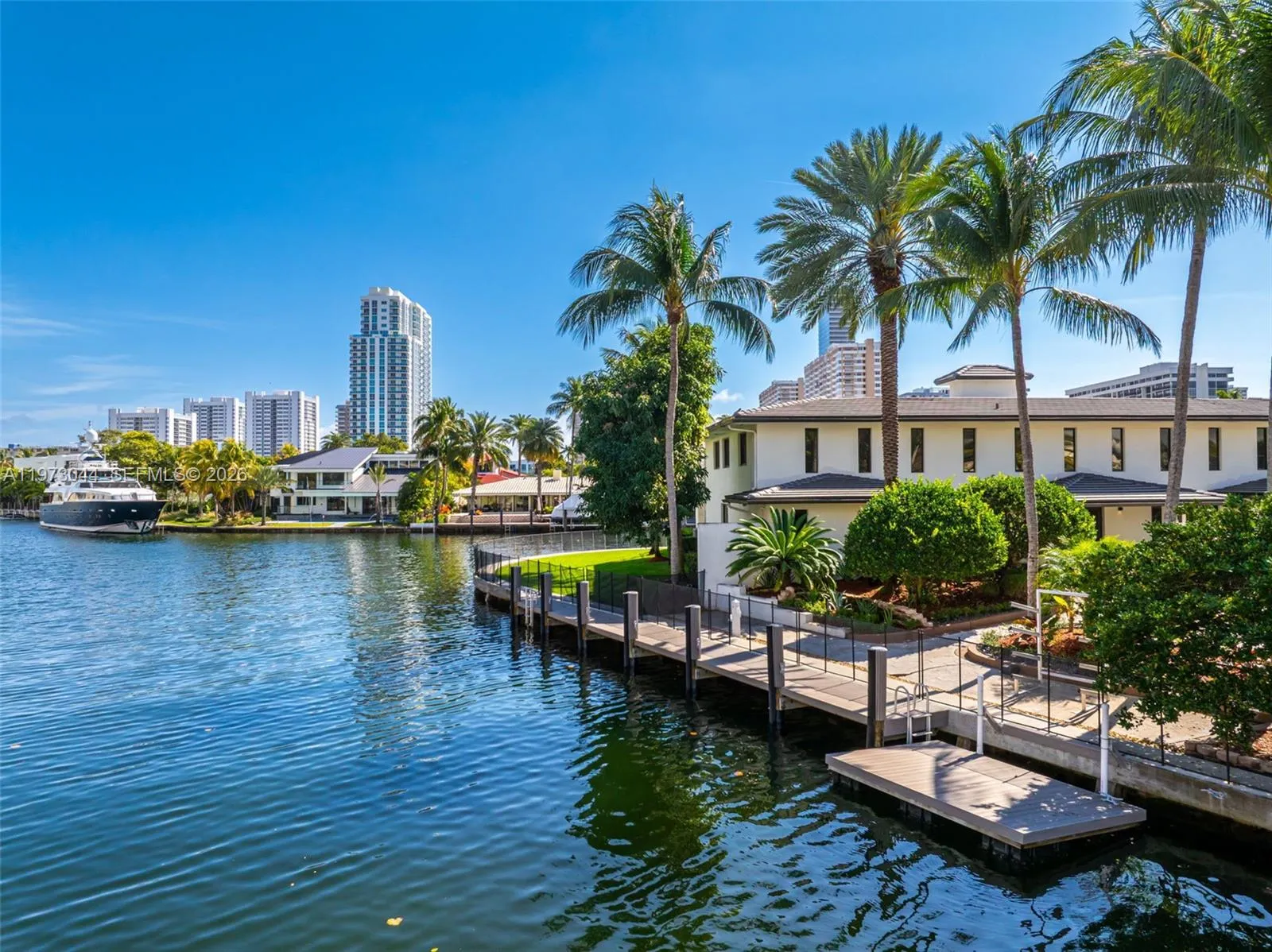 501 Hibiscus Dr, Hallandale Beach FL 33009